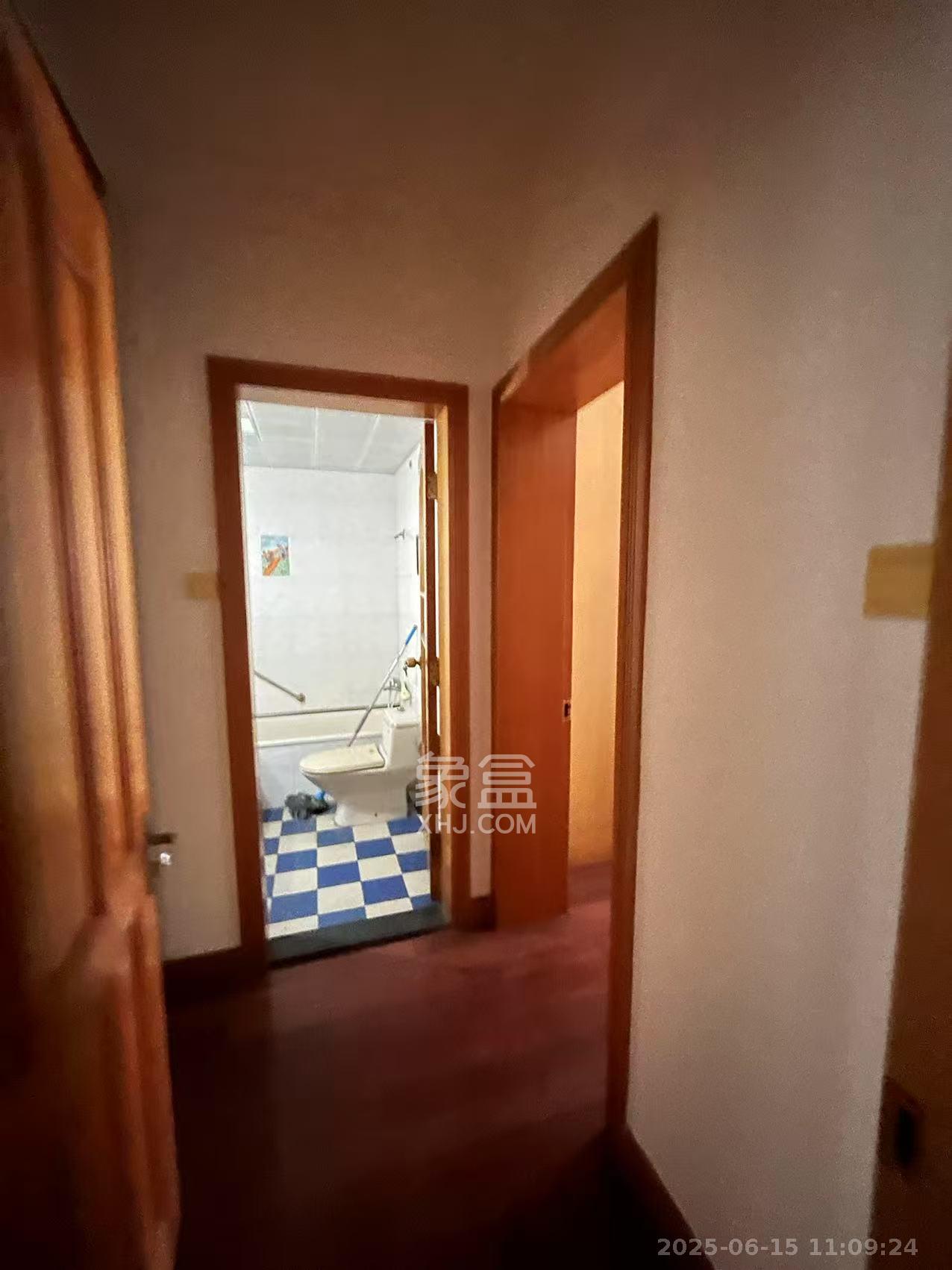 海华锦园 3室2厅1卫 2300.0元/月 海华锦园 3室2厅1卫 2300.0元/月室内图