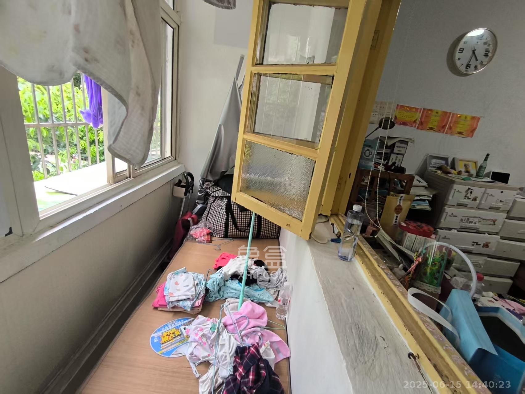 湖南日报宿舍 1室1厅1卫 1800.0元/月 湖南日报宿舍 1室1厅1卫 1800.0元/月室内图