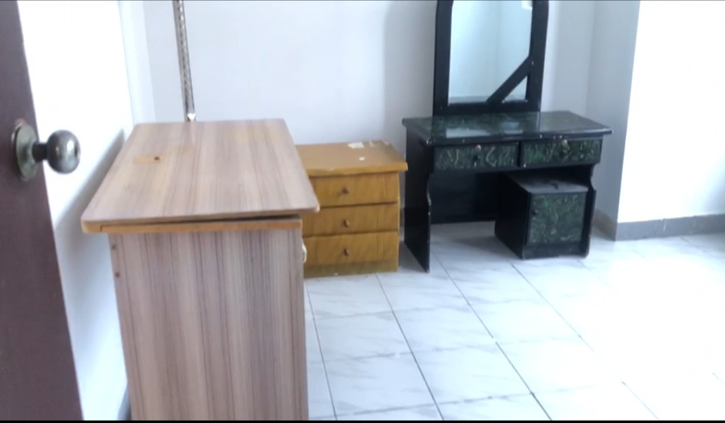 港苑小区 1室1厅1卫 1200.0元/月 港苑小区 1室1厅1卫 1200.0元/月室内图