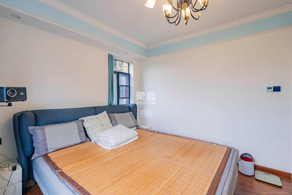 悦湖山 3室2厅1卫 78.0万 悦湖山 3室2厅1卫 78.0万卧室