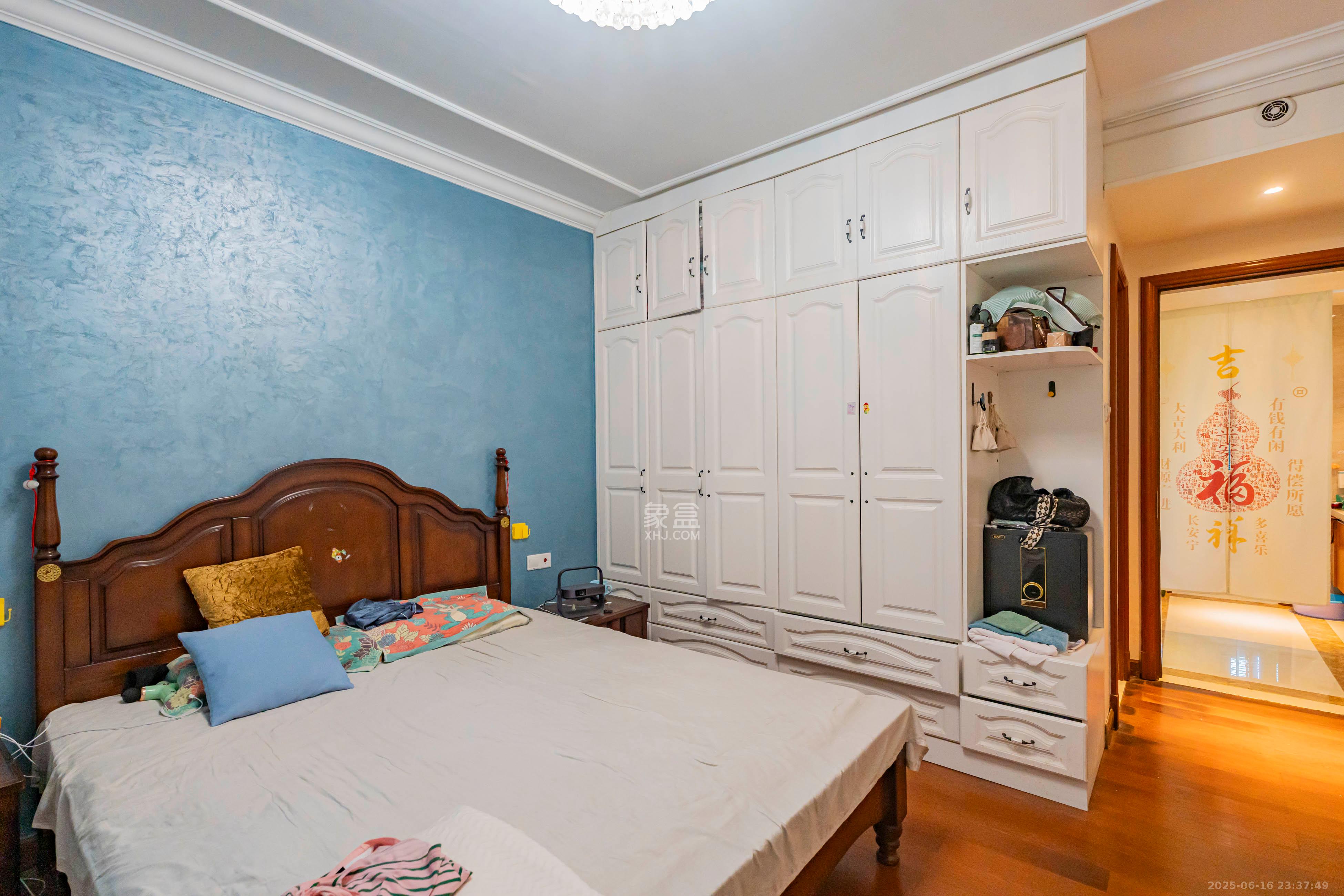 恒大雅苑 3室2厅2卫 122.0万 恒大雅苑 3室2厅2卫 122.0万卧室