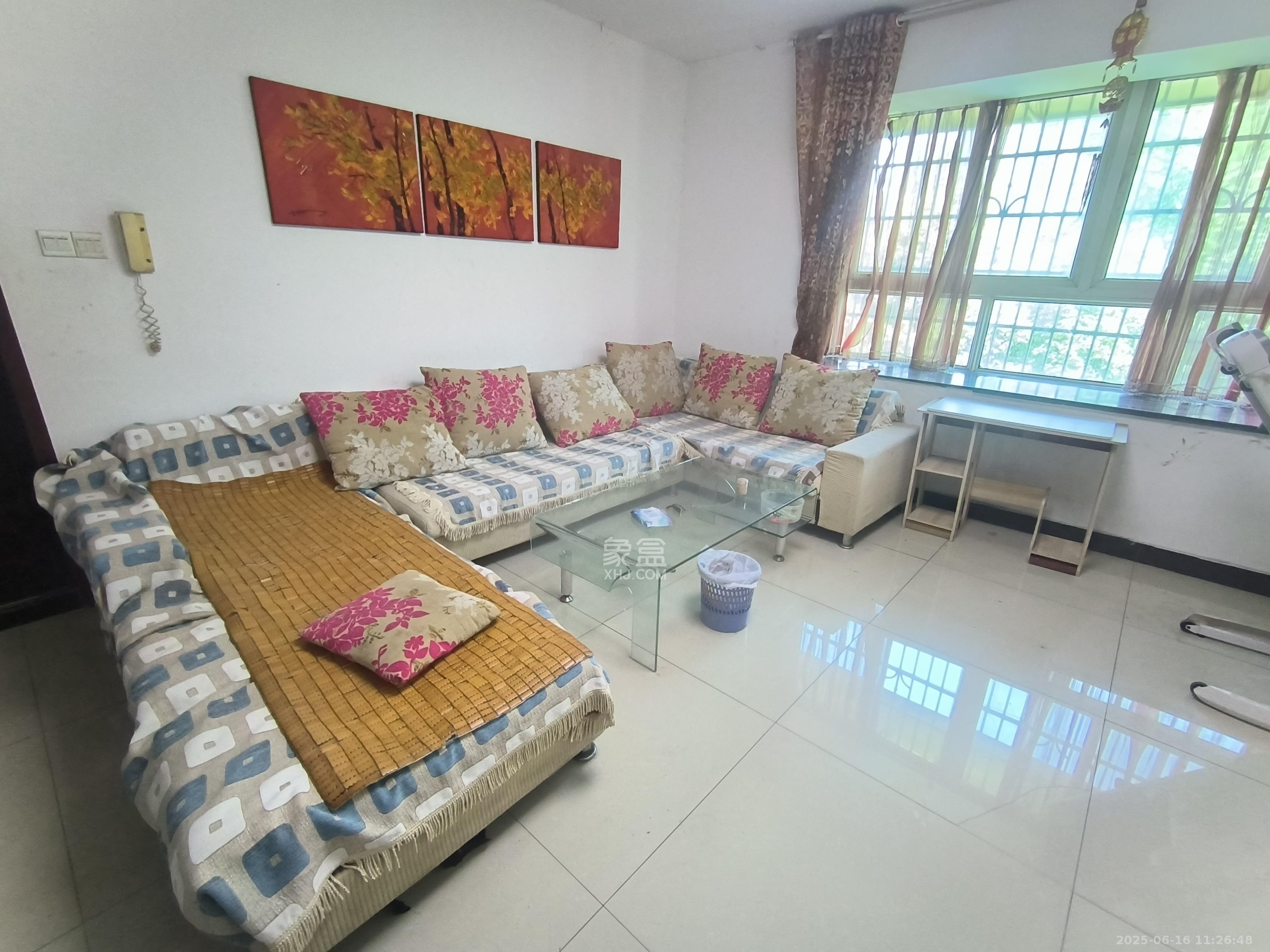 欣胜园 3室2厅2卫 2200.0元/月 欣胜园 3室2厅2卫 2200.0元/月室内图