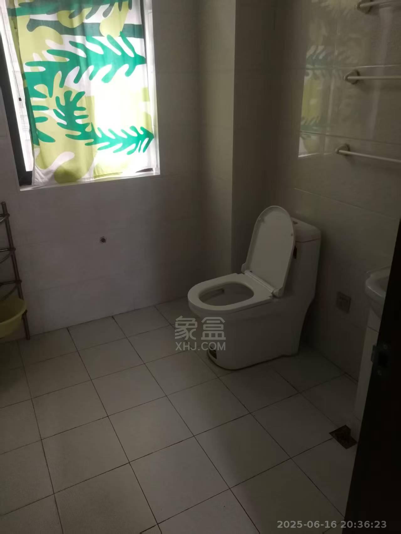 武广国际学苑 3室2厅2卫 2500.0元/月 武广国际学苑 3室2厅2卫 2500.0元/月室内图