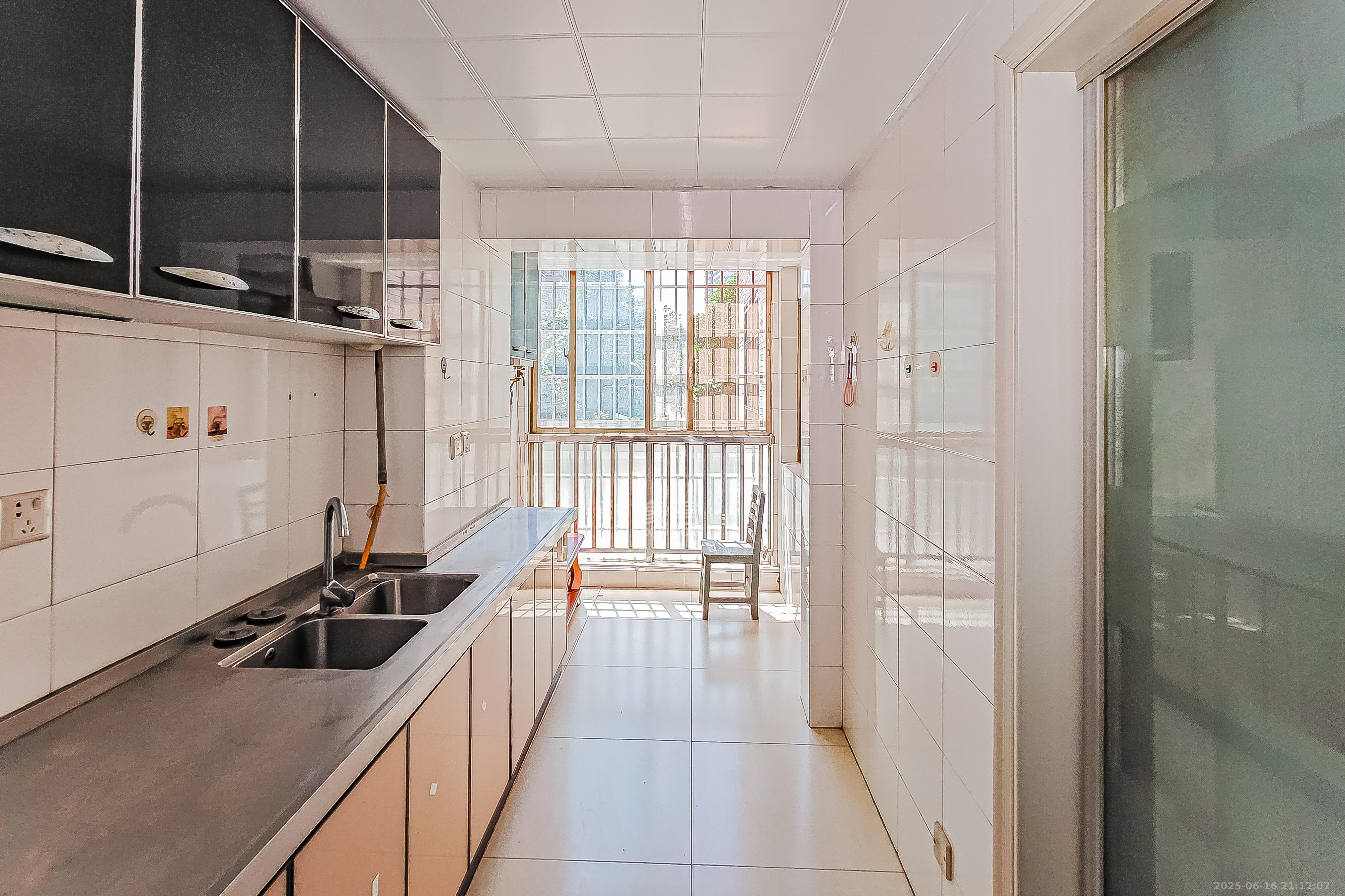 中天枫景园  2室2厅1卫    188.0万 中天枫景园  2室2厅1卫    188.0万厨房