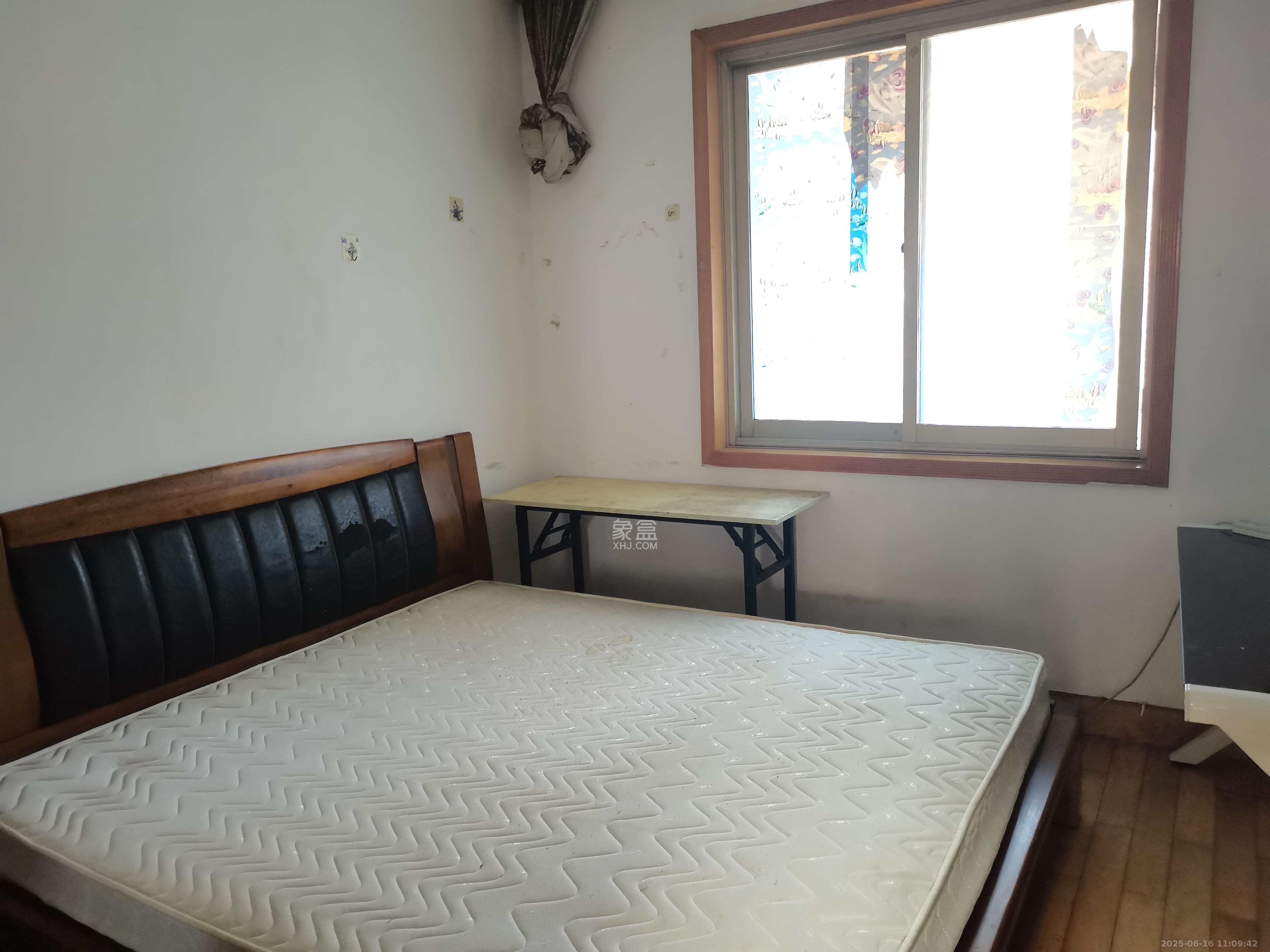 长重机械厂宿舍 2室2厅1卫 1100.0元/月 长重机械厂宿舍 2室2厅1卫 1100.0元/月室内图