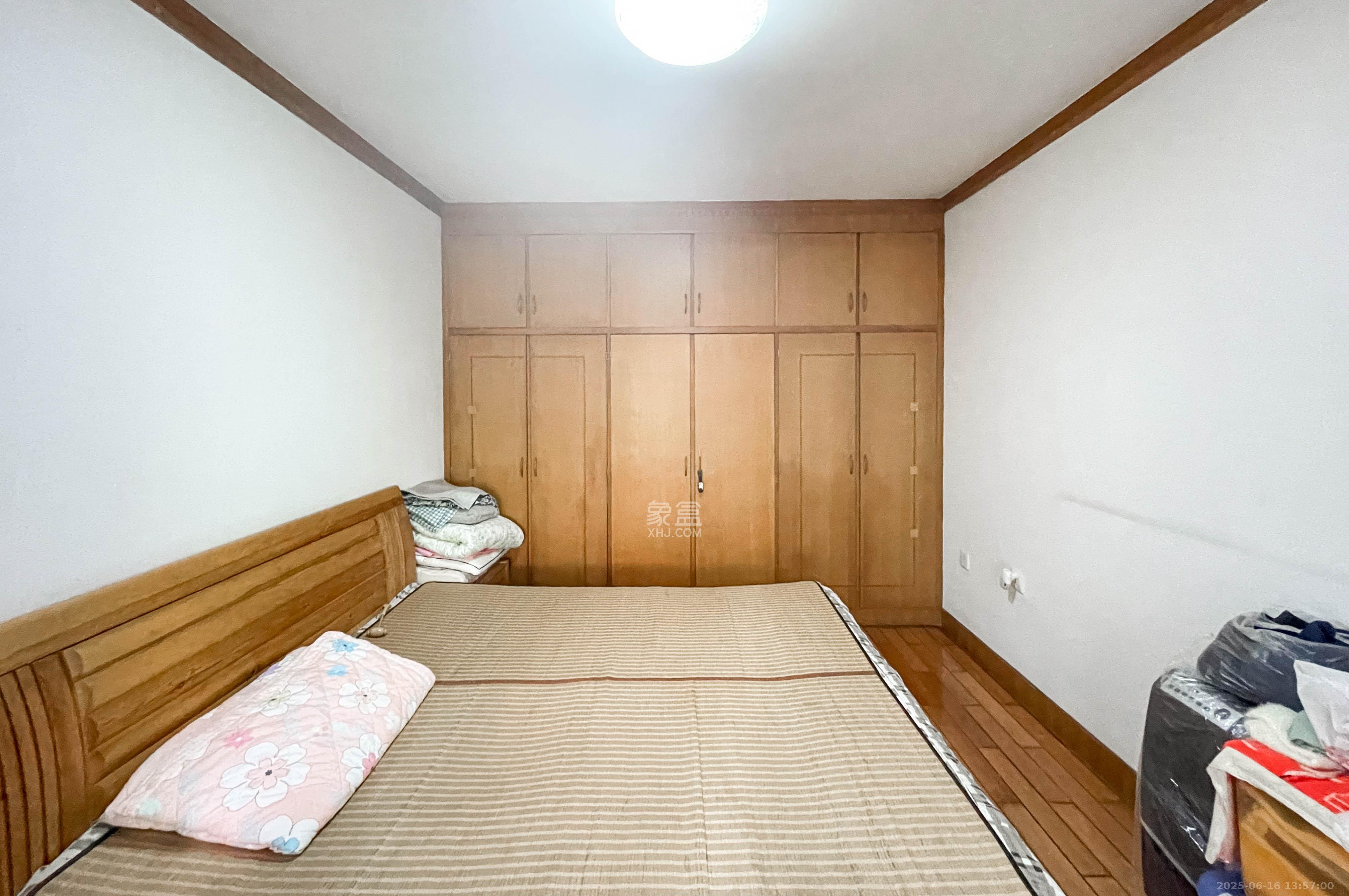 安塑宿舍 4室2厅2卫 86.0万 安塑宿舍 4室2厅2卫 86.0万其他