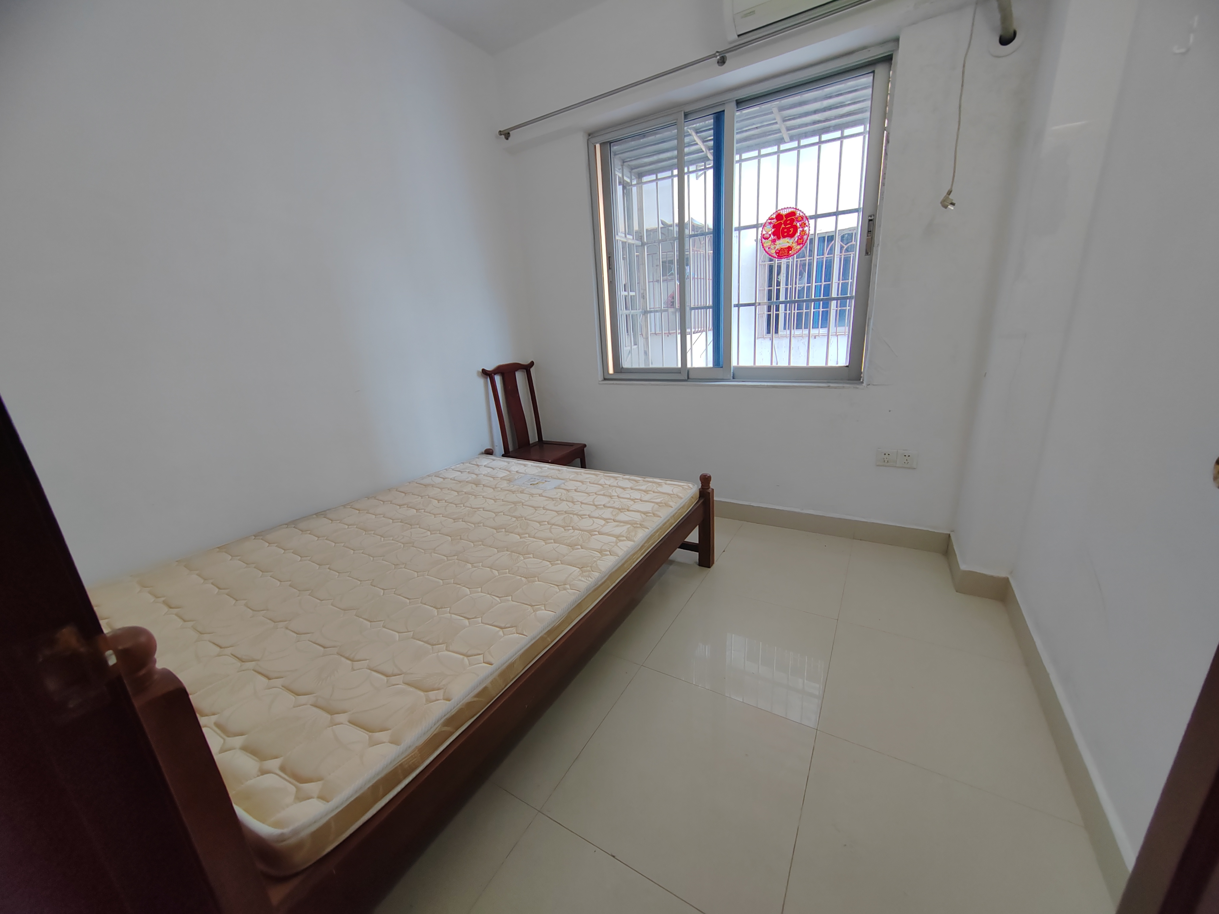 中一大厦  3室2厅2卫    2000.0元/月 中一大厦  3室2厅2卫    2000.0元/月室内图