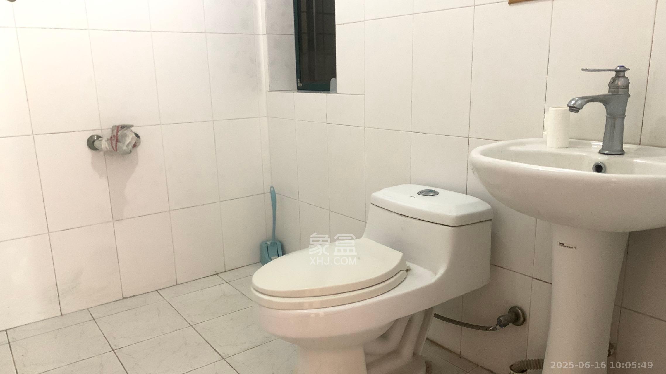 永宏佳园  3室2厅2卫   2600.00元/月室内图
