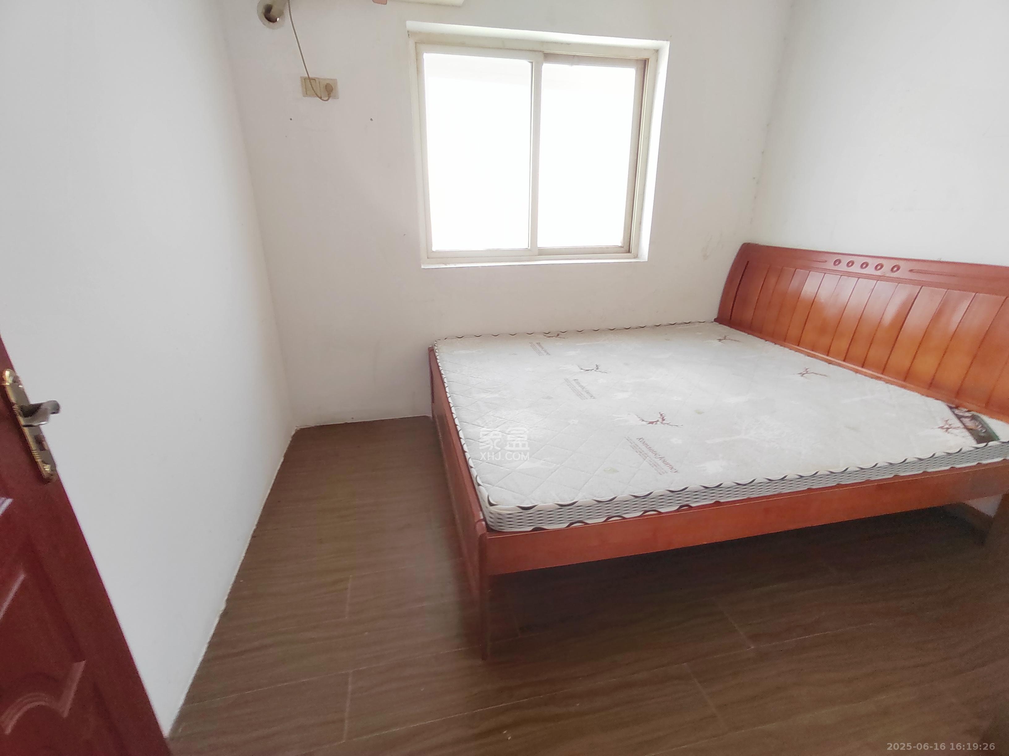 枫林美景 3室2厅2卫 1800.0元/月 枫林美景 3室2厅2卫 1800.0元/月室内图