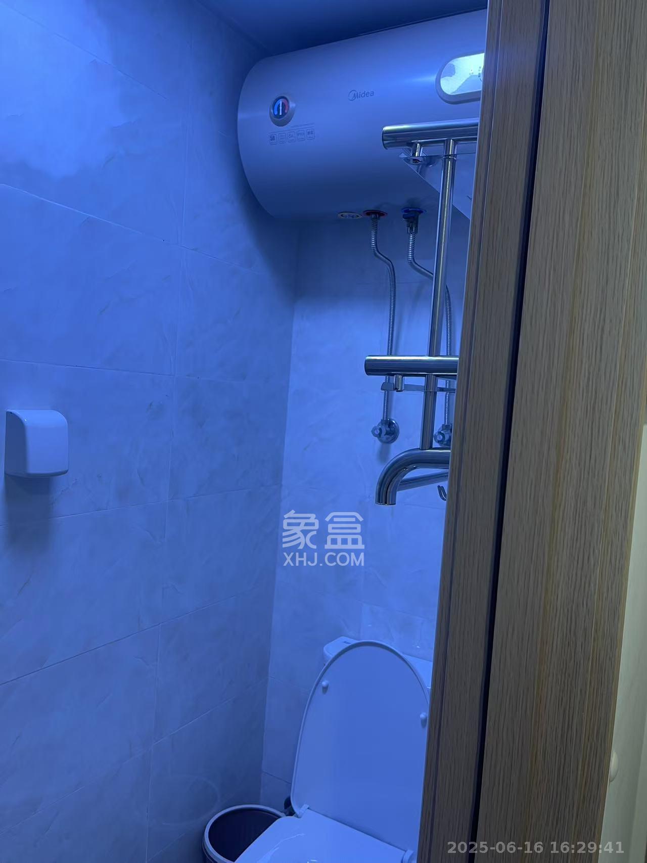 卓越浅水湾  1室1厅1卫   1400.00元/月室内图