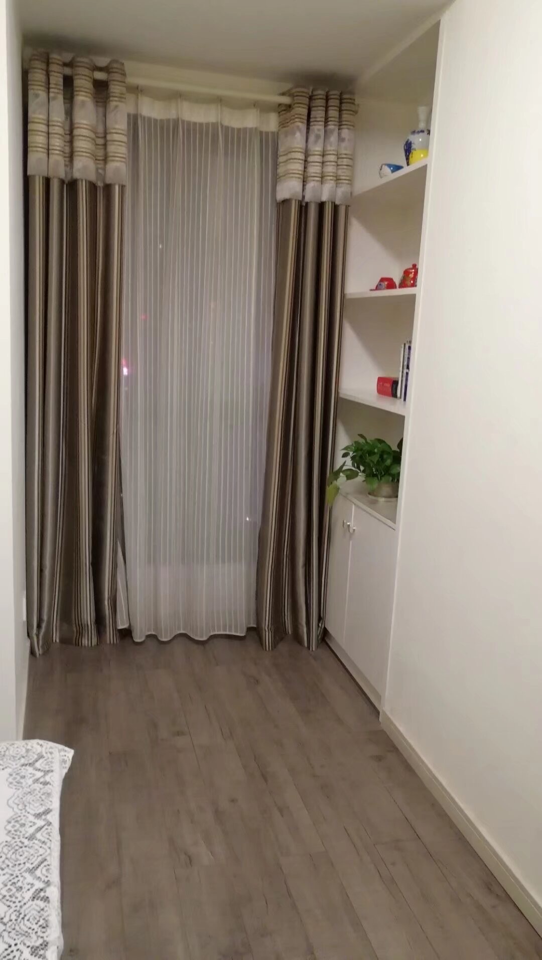 中建国际大厦  1室2厅1卫   1800.00元/月室内图