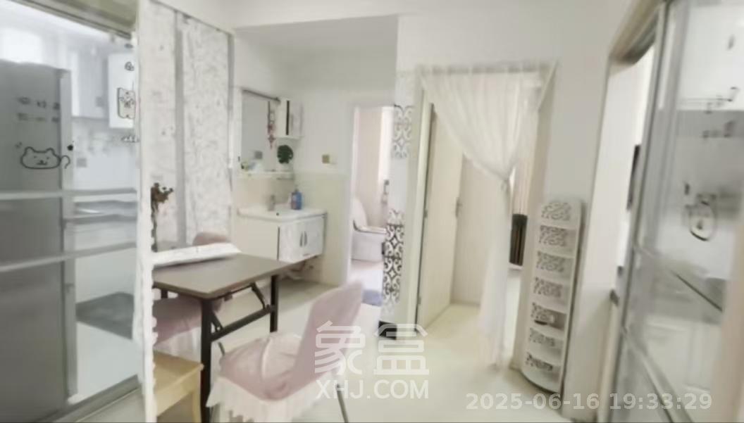 上河国际B座  1室2厅1卫   1800.00元/月室内图