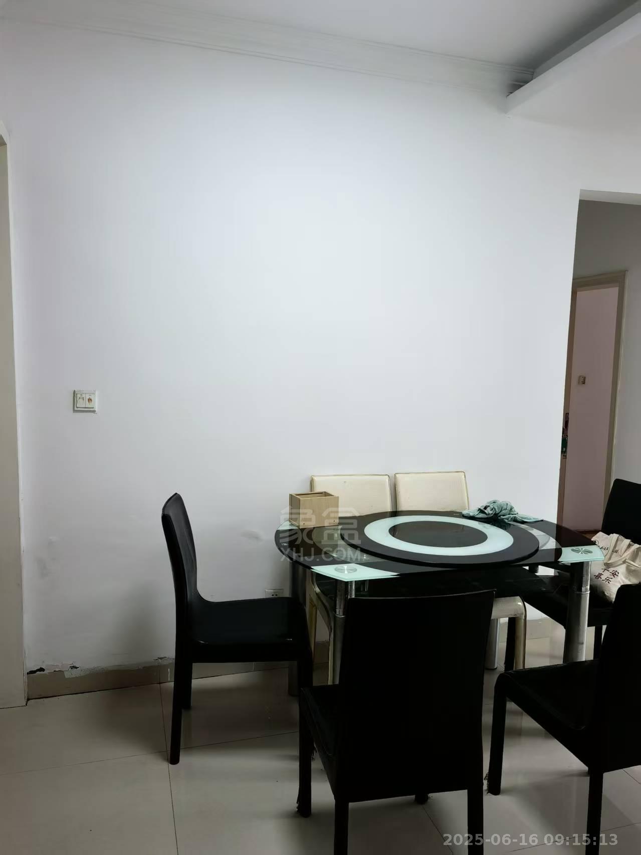 樱花地带 2室2厅1卫 1300.0元/月 樱花地带 2室2厅1卫 1300.0元/月室内图