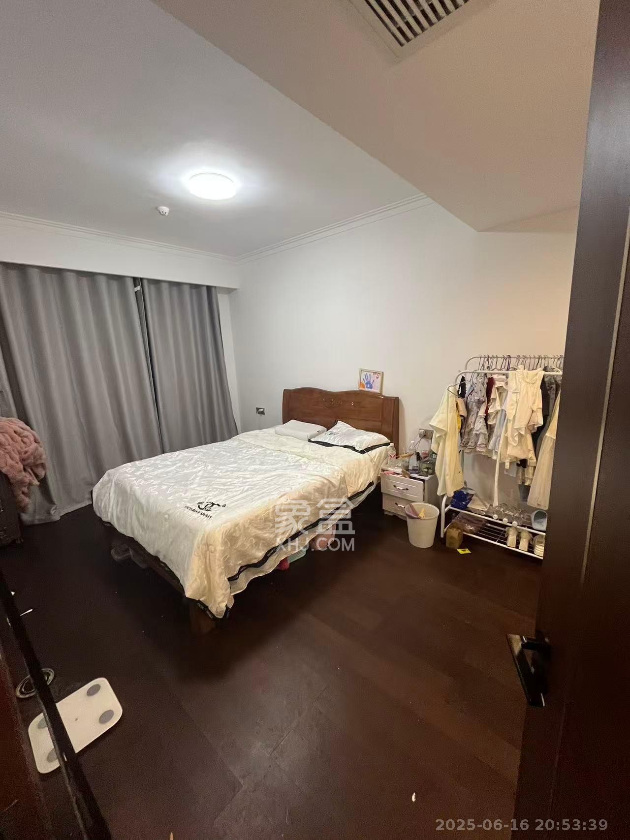 绿地长沙城际空间站（柏仕佳苑）  3室2厅2卫   2800.00元/月室内图