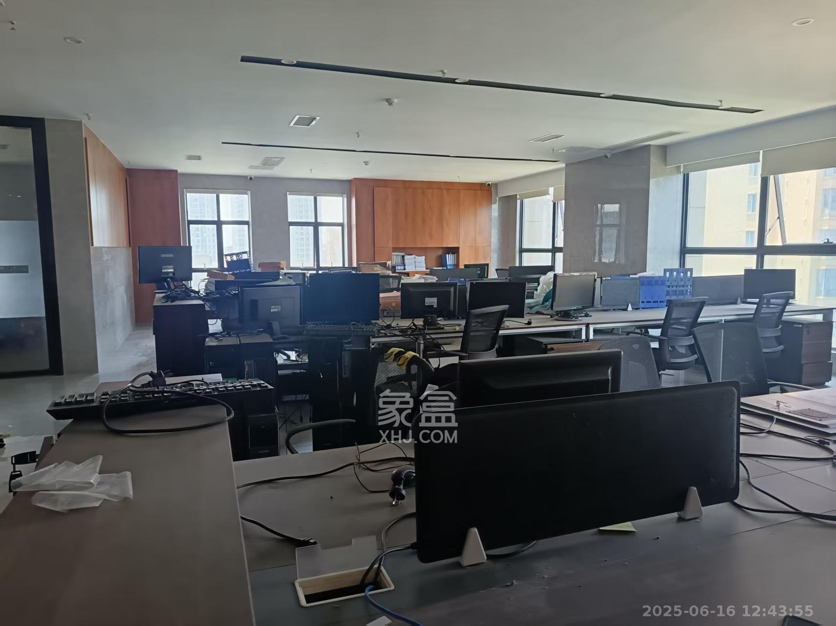 洋湖创富中心   658.0㎡      28000.0元/月室内图