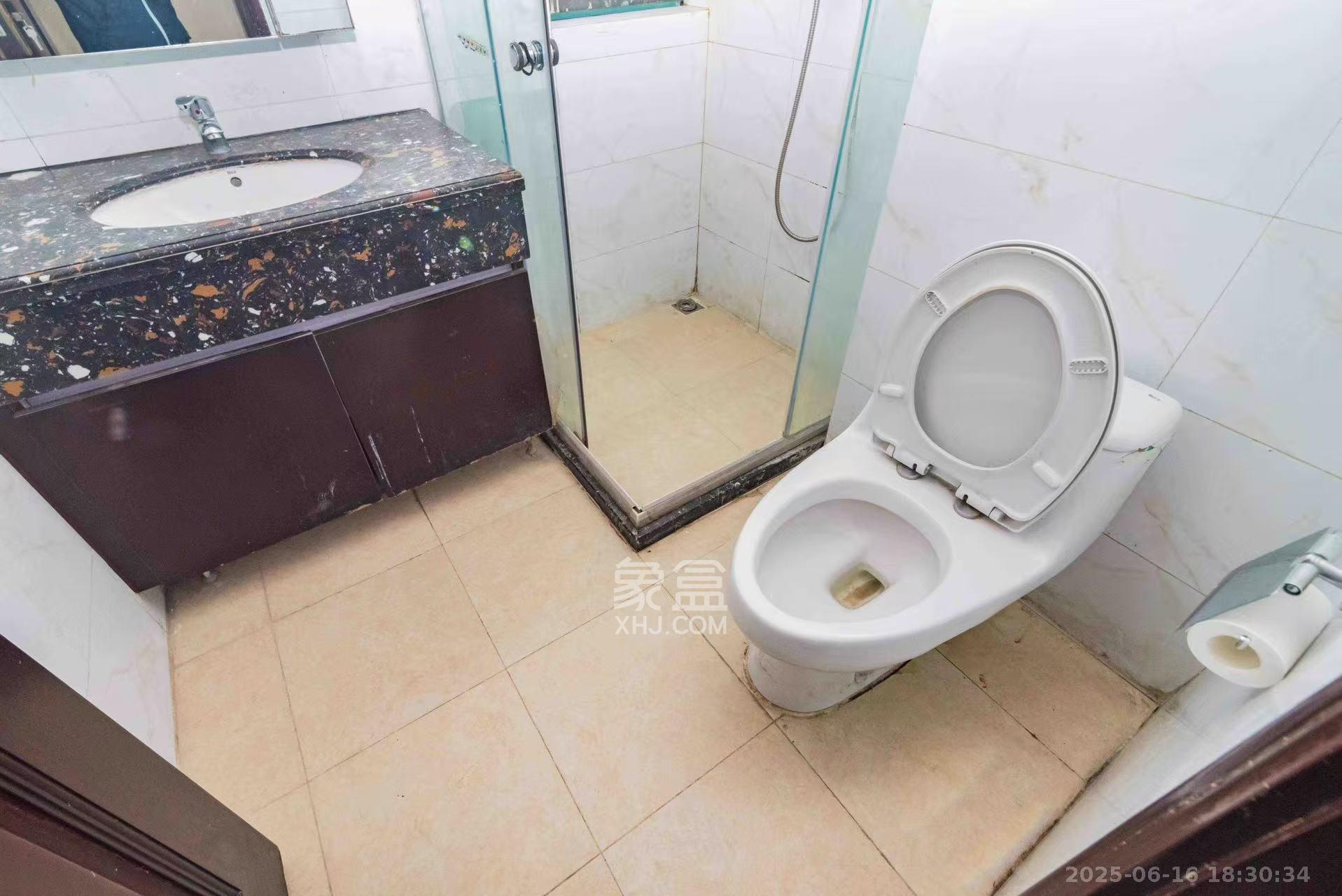 恒大雅苑 2室2厅1卫 2000.0元/月 恒大雅苑 2室2厅1卫 2000.0元/月室内图