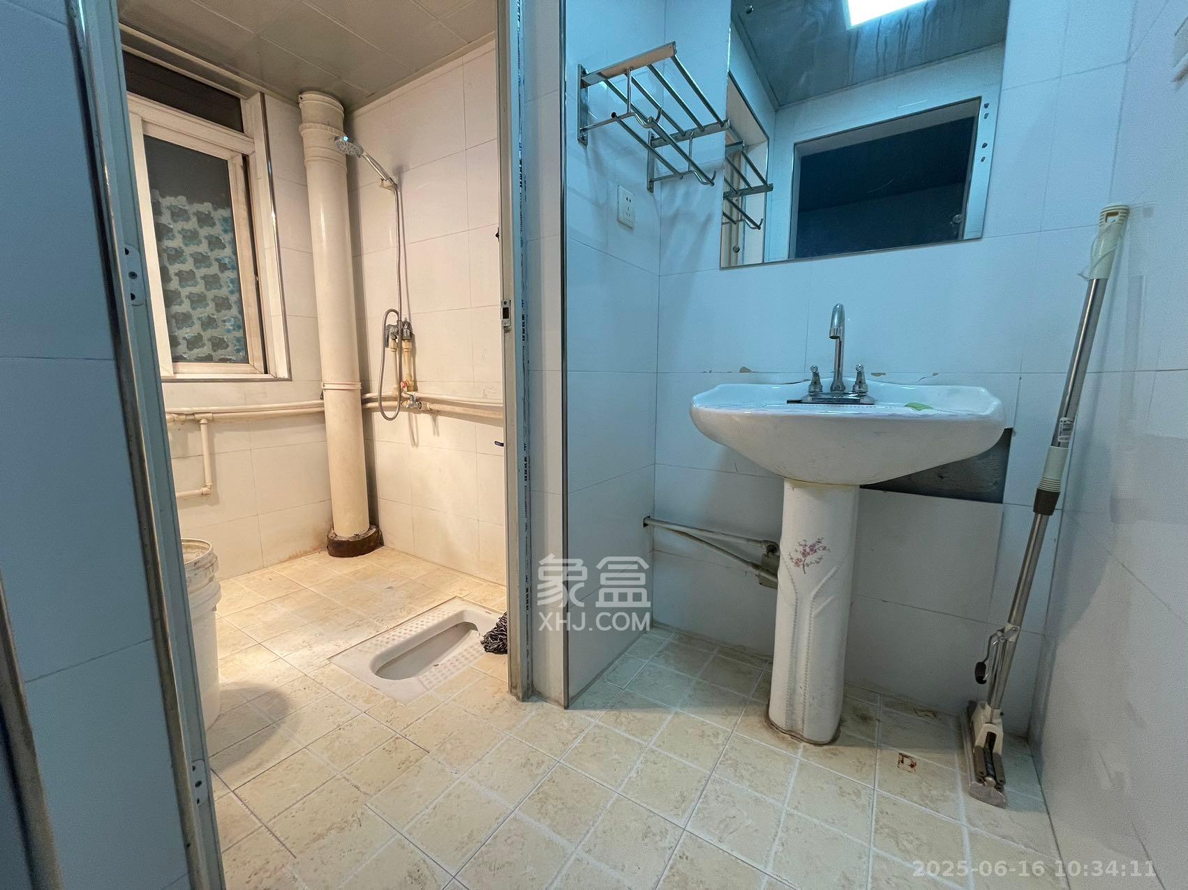 景环小区  3室2厅1卫    2000.0元/月室内图