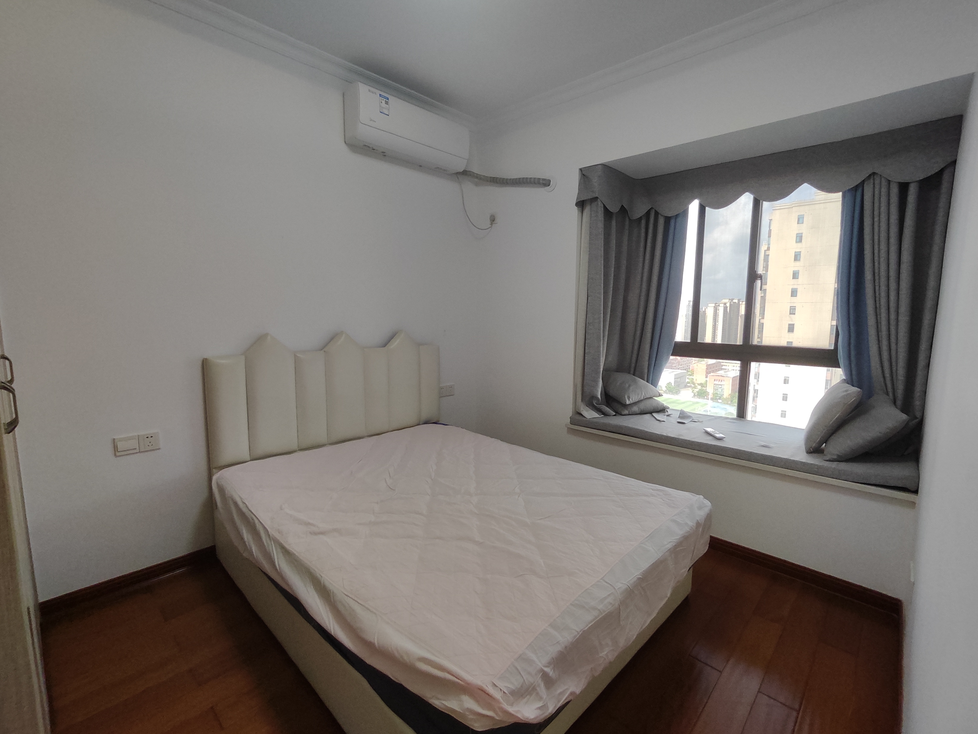 武广国际学苑 3室2厅1卫 73.0万 武广国际学苑 3室2厅1卫 73.0万室内图