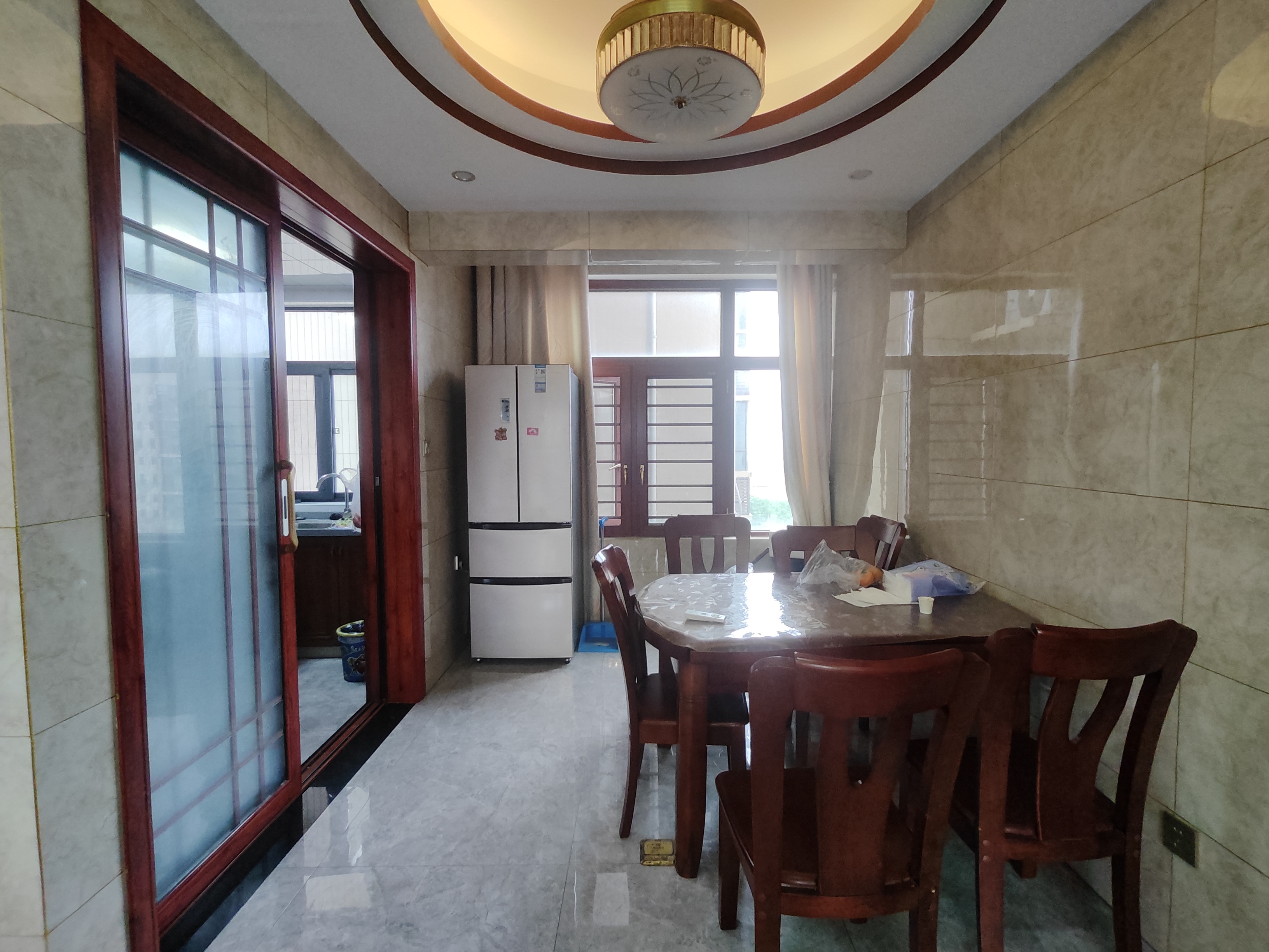 武广国际学苑 4室2厅2卫 88.0万 武广国际学苑 4室2厅2卫 88.0万室内图