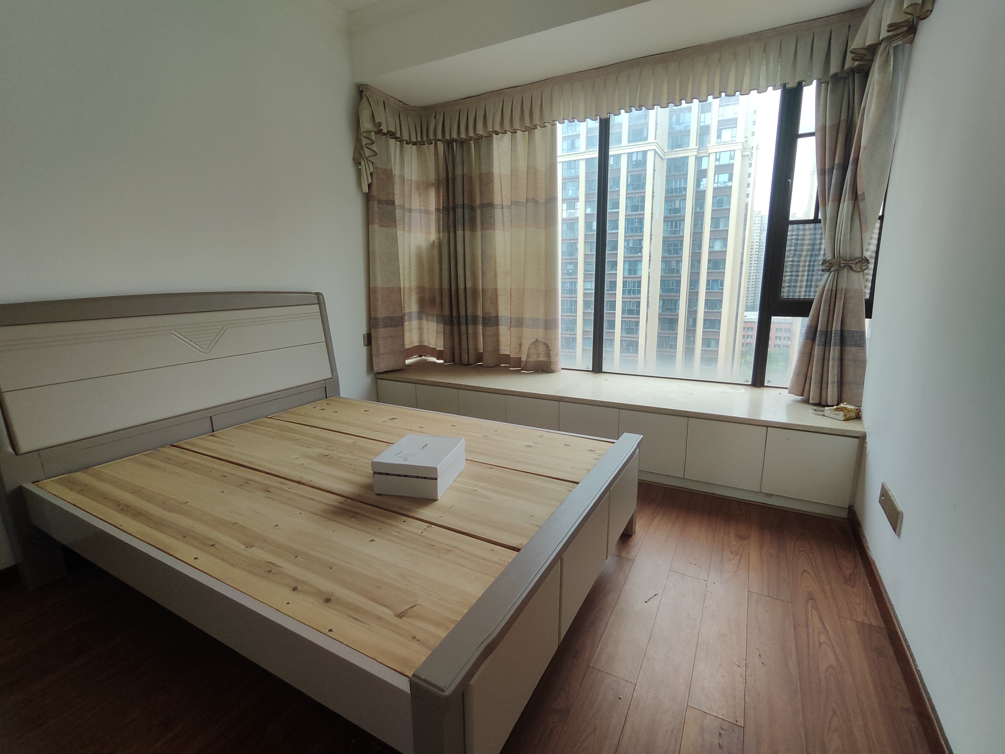 金轮翡翠名园 3室2厅1卫 69.8万 金轮翡翠名园 3室2厅1卫 69.8万室内图