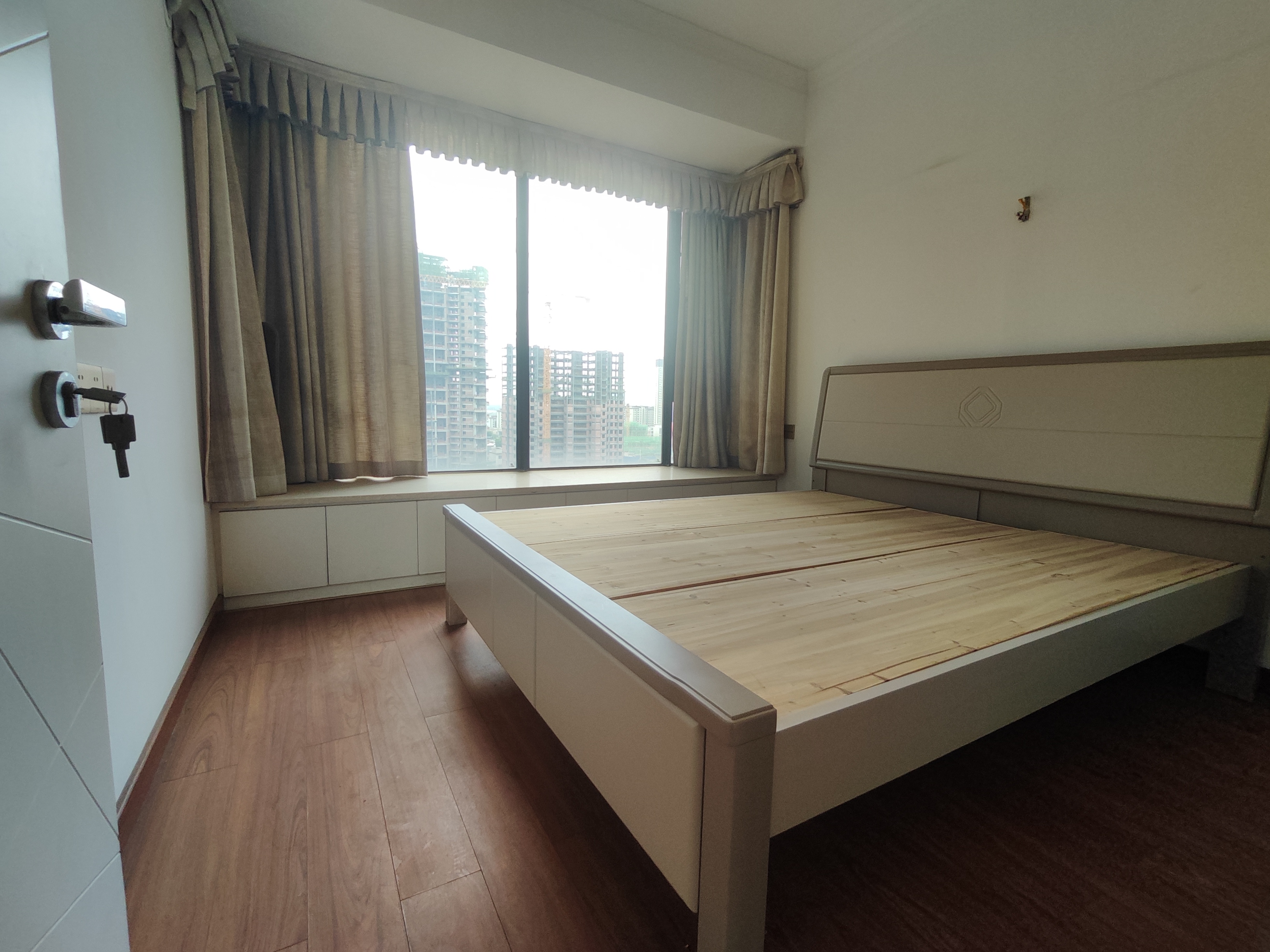 金轮翡翠名园 3室2厅1卫 69.8万 金轮翡翠名园 3室2厅1卫 69.8万室内图