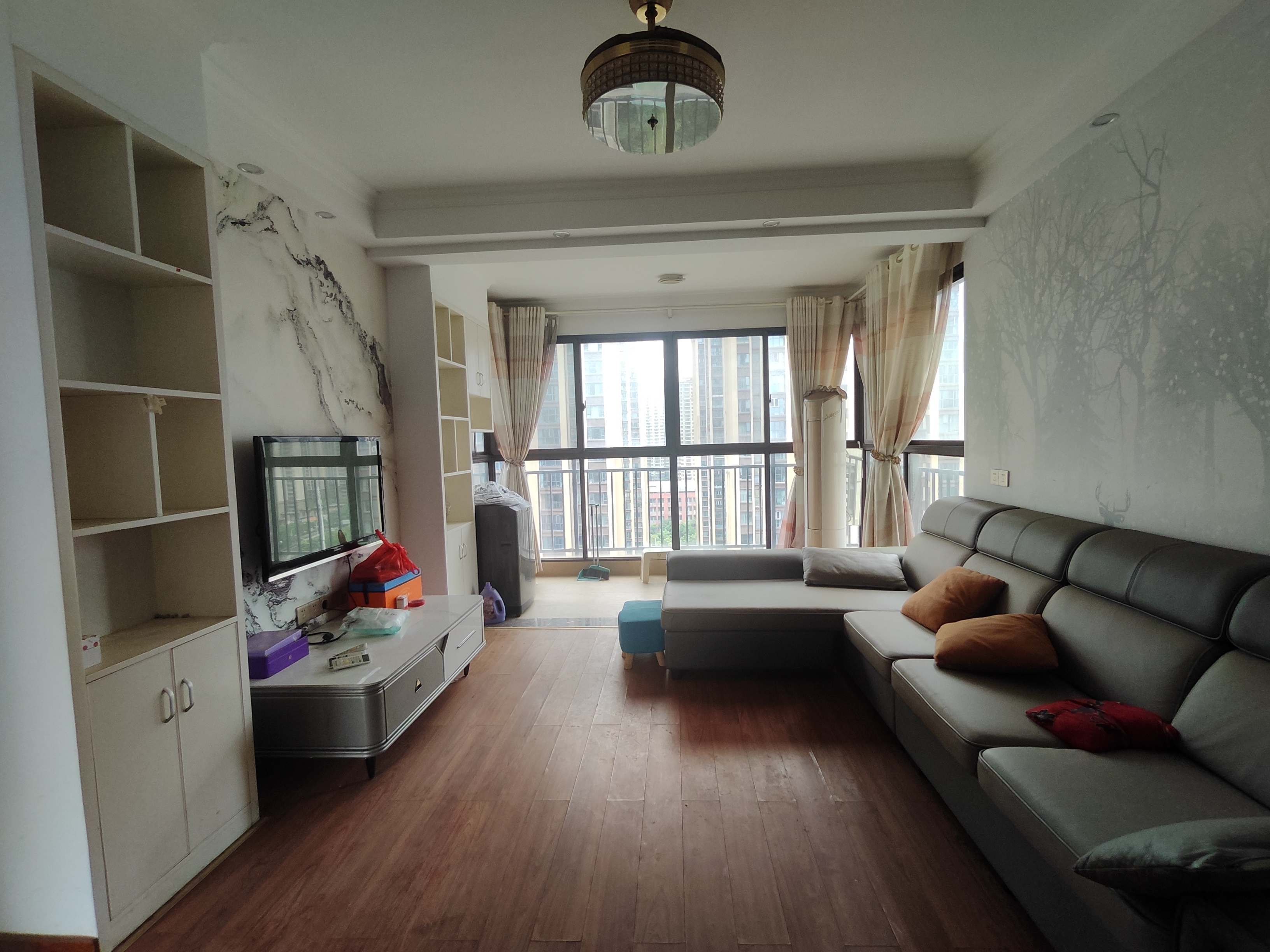 金轮翡翠名园 3室2厅1卫 69.8万 金轮翡翠名园 3室2厅1卫 69.8万室内图