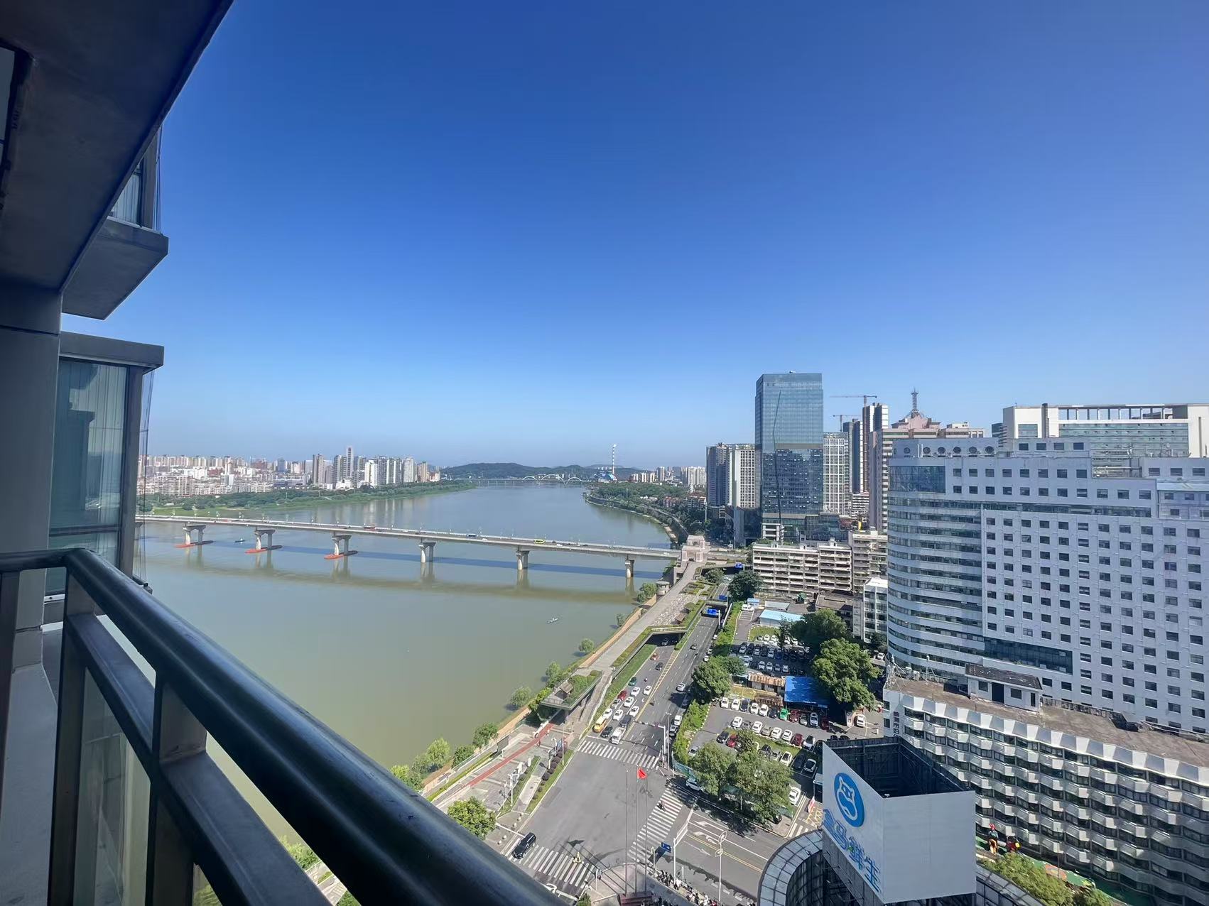 时尚新天地(平和堂)  1室2厅1卫    58.8万 时尚新天地(平和堂)  1室2厅1卫    58.8万室内图