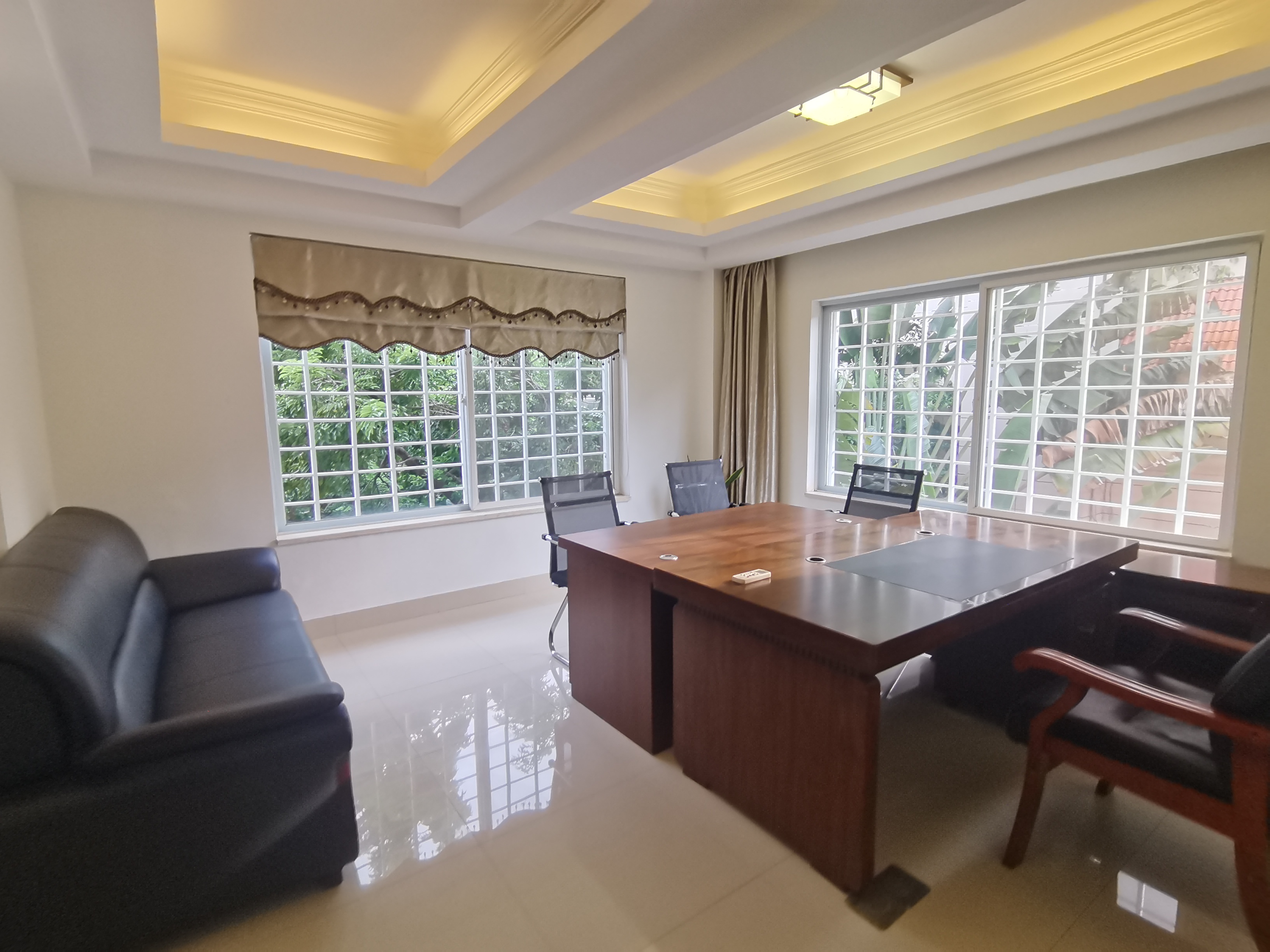 钓鱼台别墅 8室3厅3卫 28000.0元/月 钓鱼台别墅 8室3厅3卫 28000.0元/月小区图