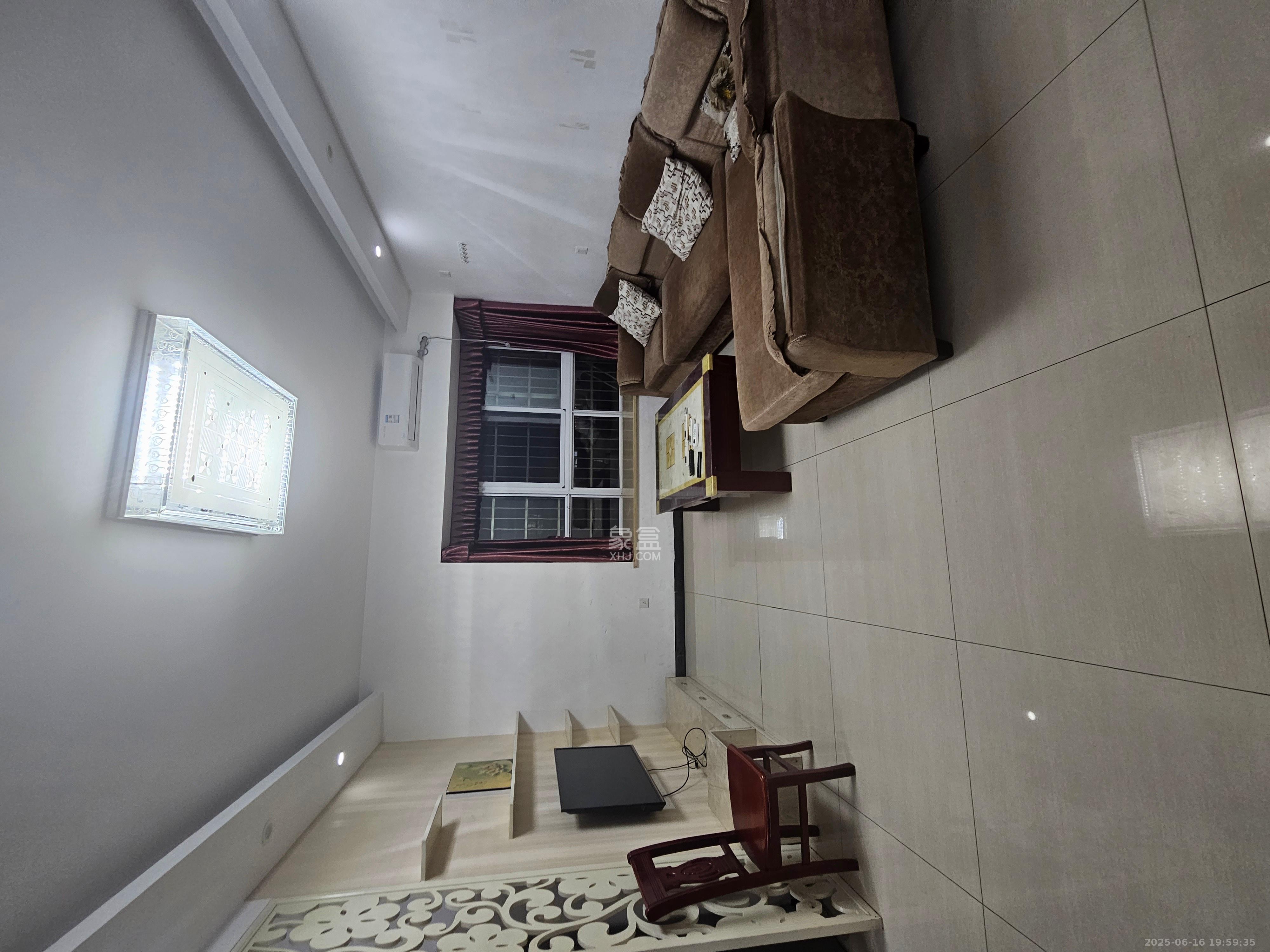 家兴苑  3室2厅1卫    2500.0元/月室内图