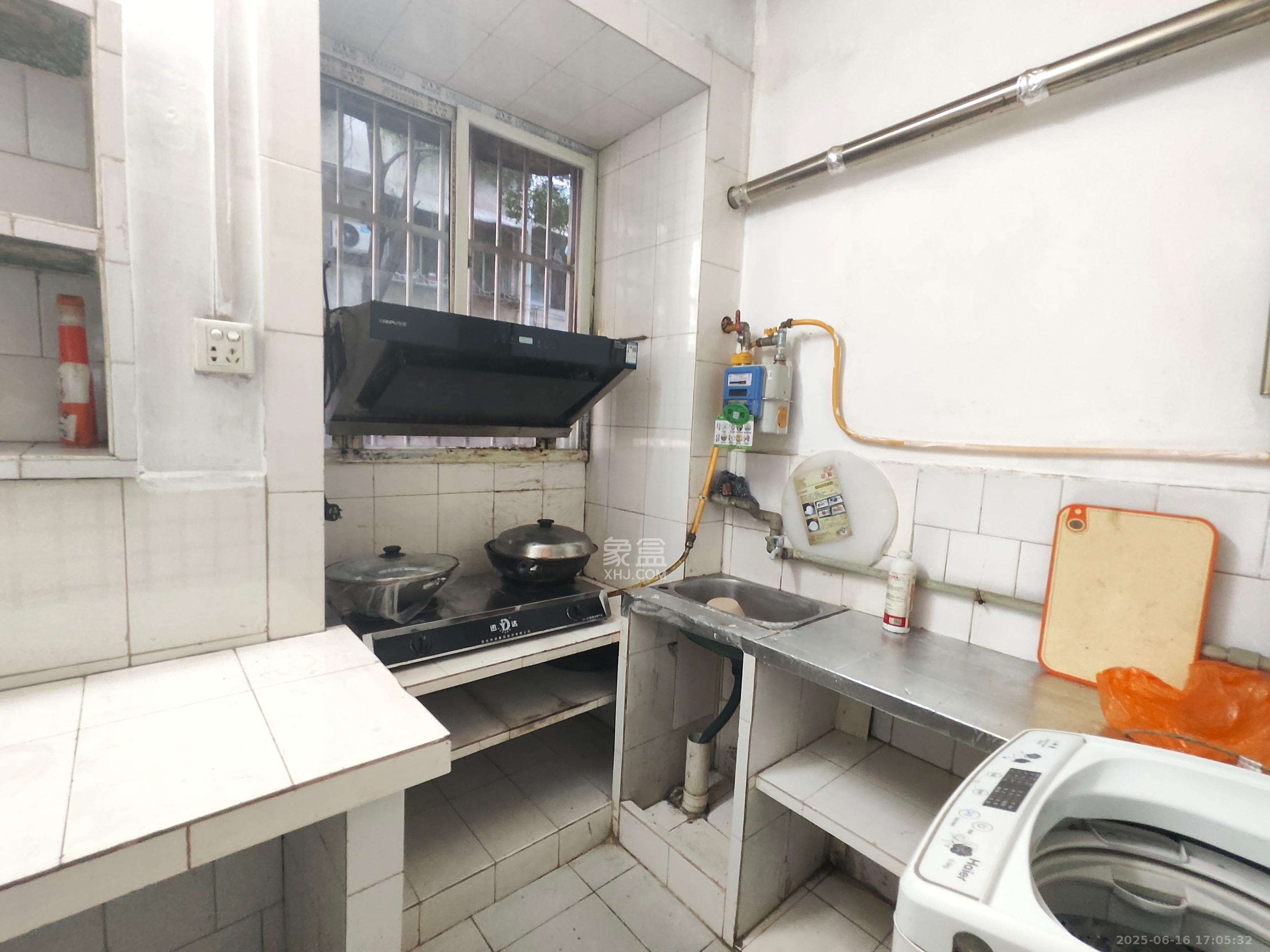 妹子山社区（曙光社区）  1室1厅1卫   1100.00元/月室内图