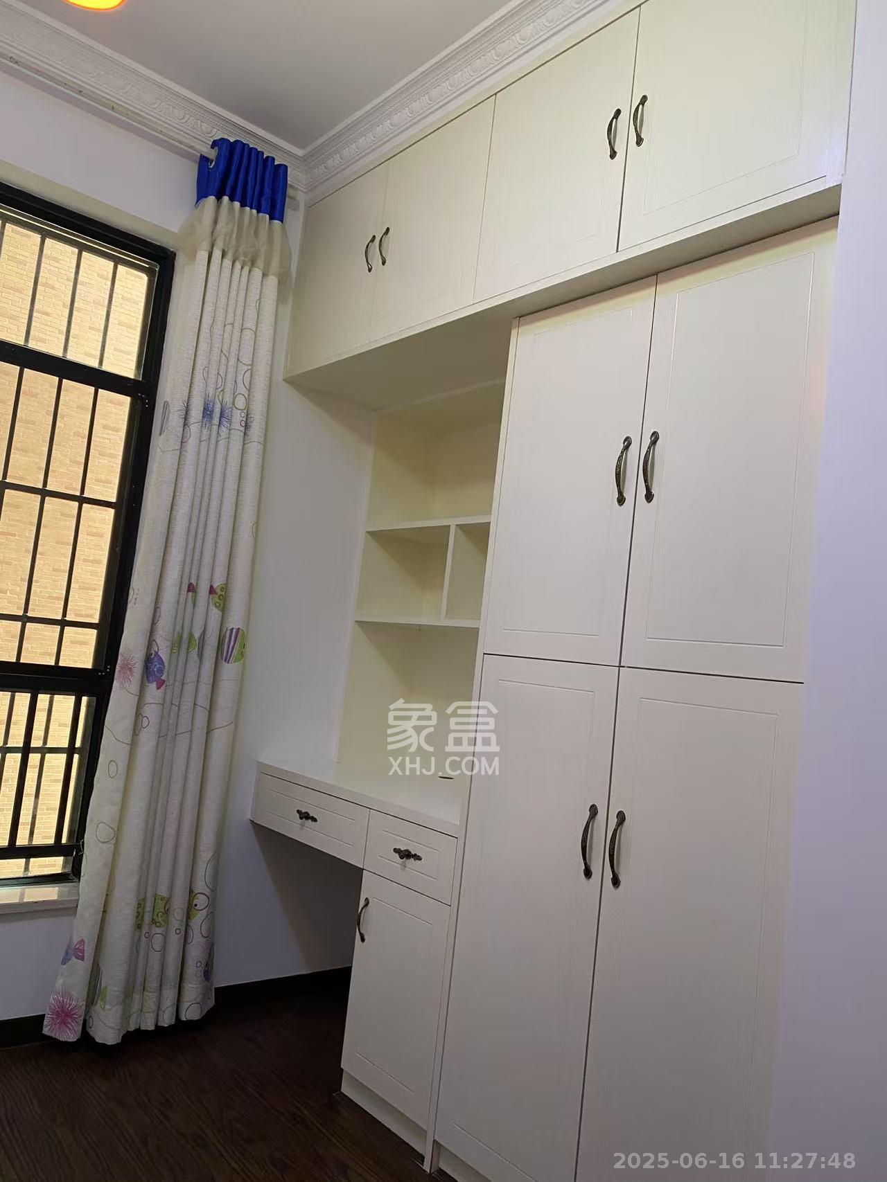 华雅花园 2室2厅1卫 39.8万 华雅花园 2室2厅1卫 39.8万客厅