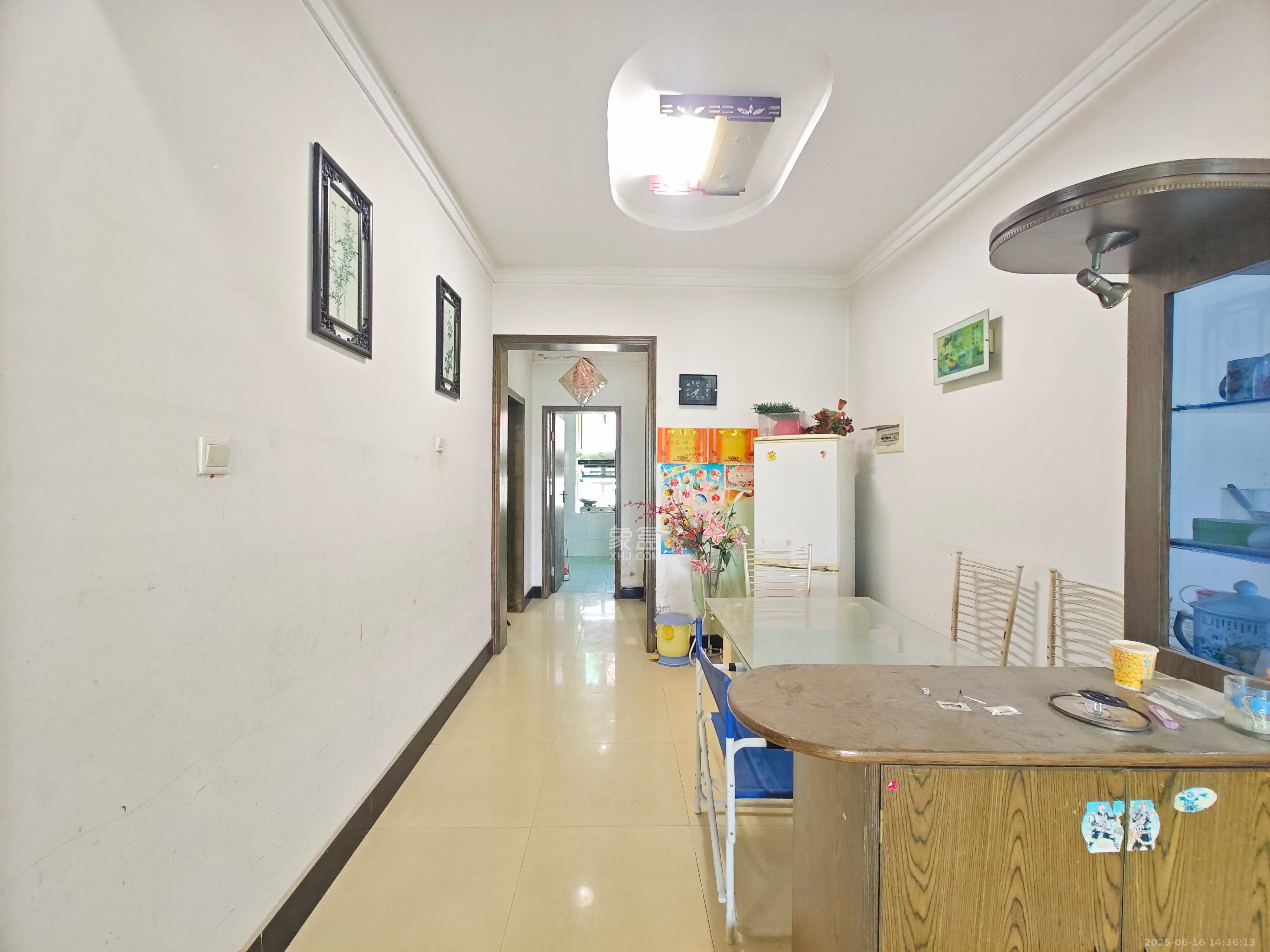 欣安小区 3室2厅1卫 1100.0元/月 欣安小区 3室2厅1卫 1100.0元/月室内图