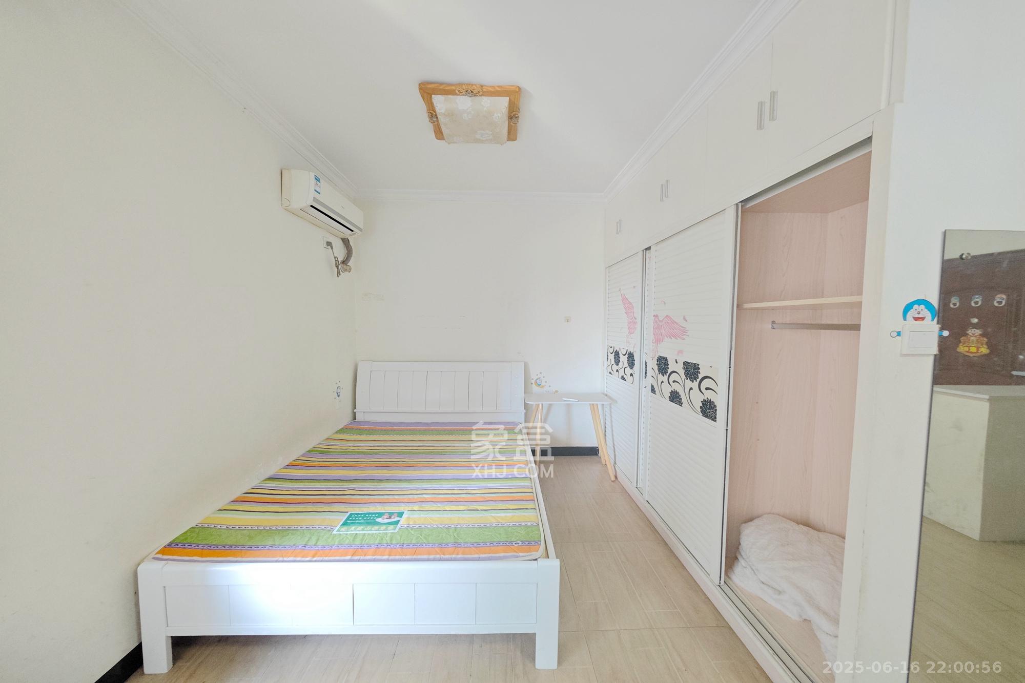 凯轩云顶  1室1厅1卫    28.0万 凯轩云顶  1室1厅1卫    28.0万卧室