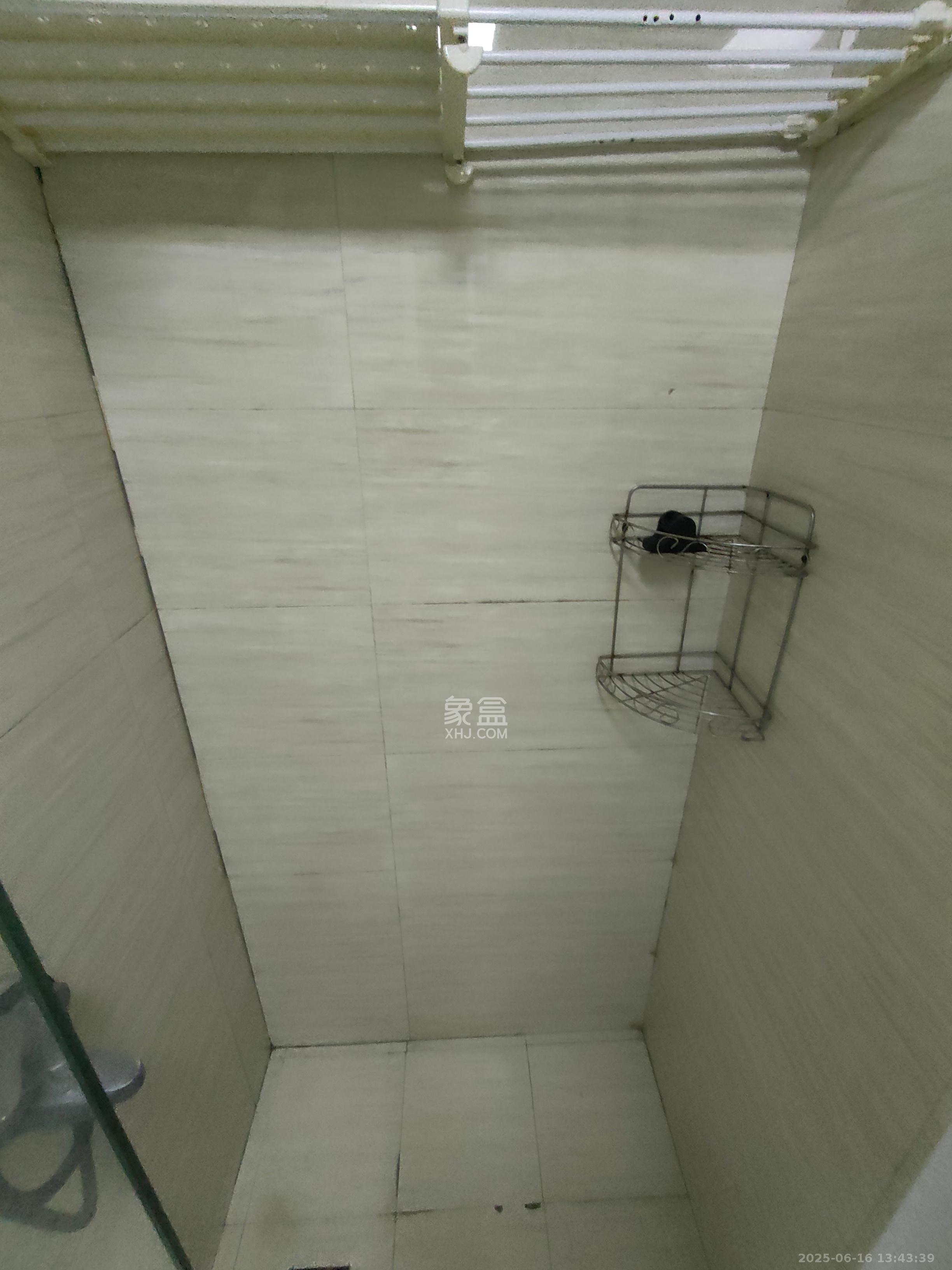 中建木莲工社 1室1厅1卫 1200.0元/月 中建木莲工社 1室1厅1卫 1200.0元/月室内图