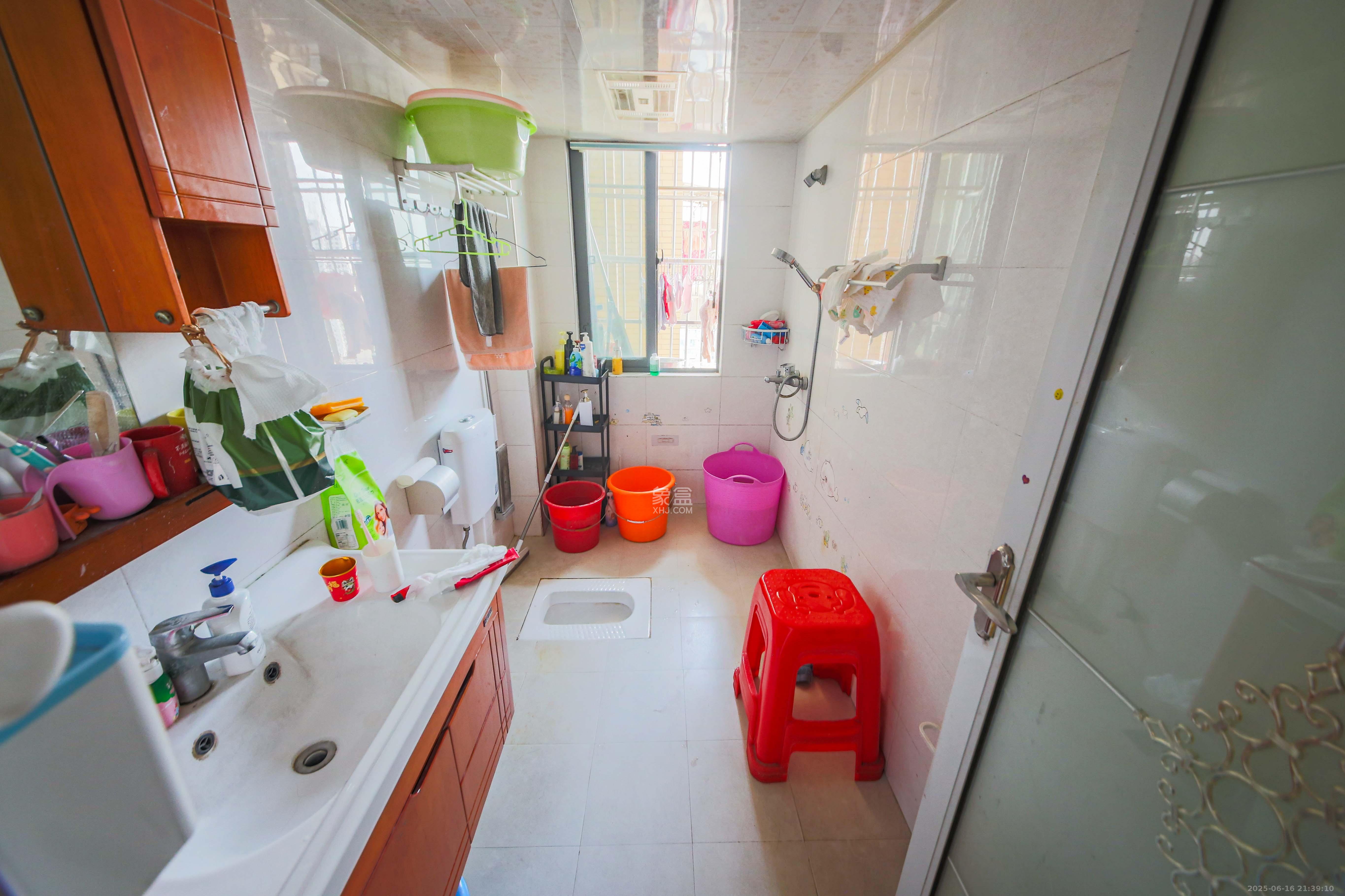 鑫远御文台一期  4室2厅2卫    115.0万 鑫远御文台一期  4室2厅2卫    115.0万卫生间