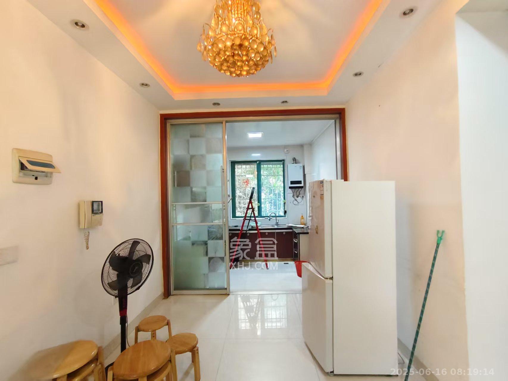 水印康桥 3室2厅2卫 1300.0元/月 水印康桥 3室2厅2卫 1300.0元/月室内图