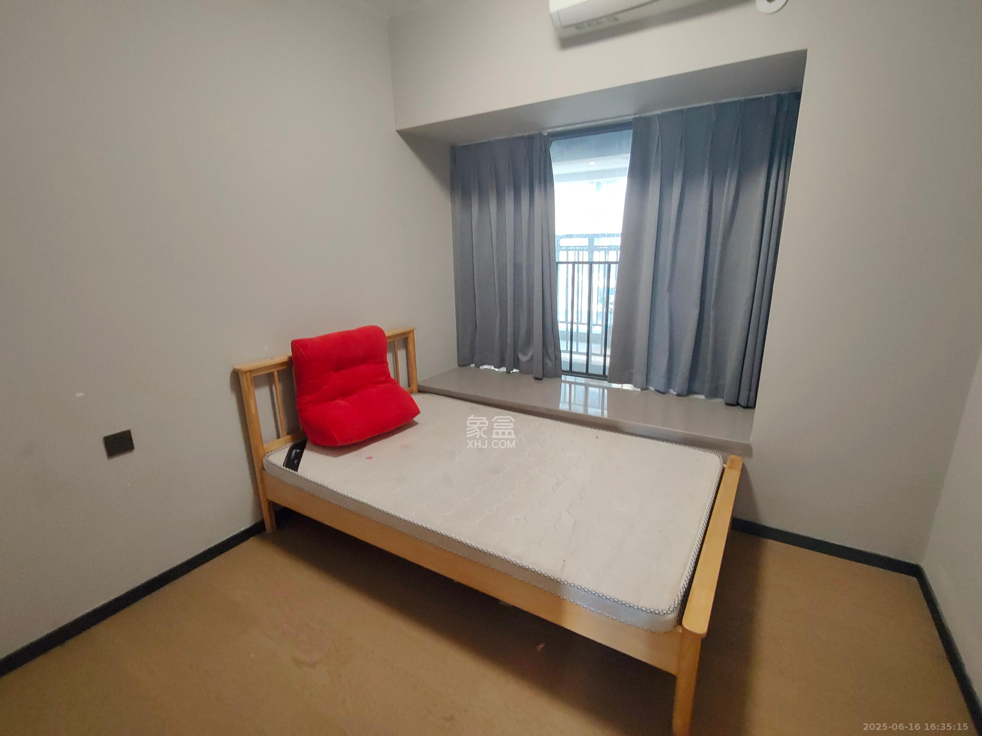 时代梅溪领峰  3室2厅1卫   2700.00元/月室内图