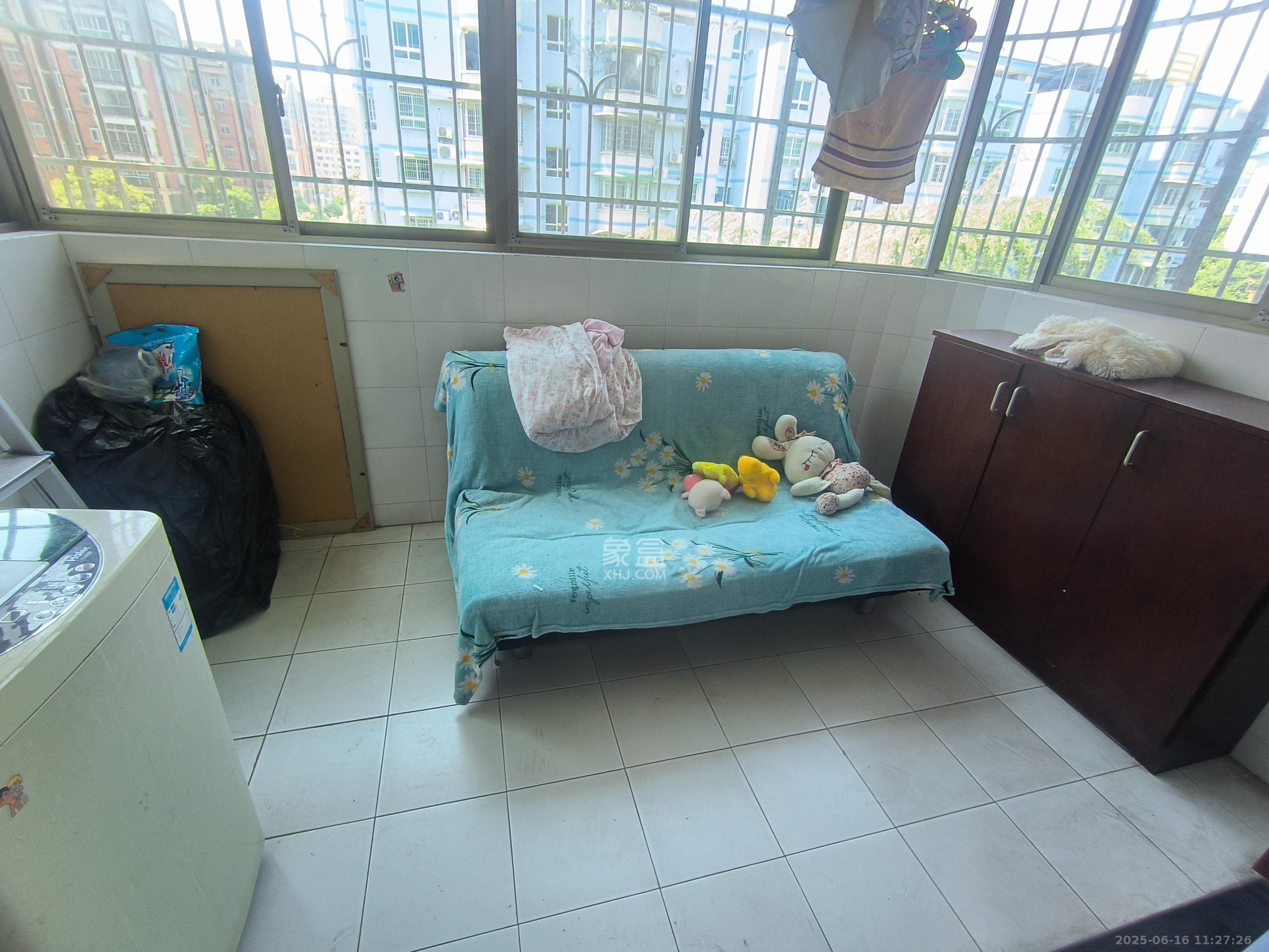 欣胜园 3室2厅2卫 2200.0元/月 欣胜园 3室2厅2卫 2200.0元/月室内图