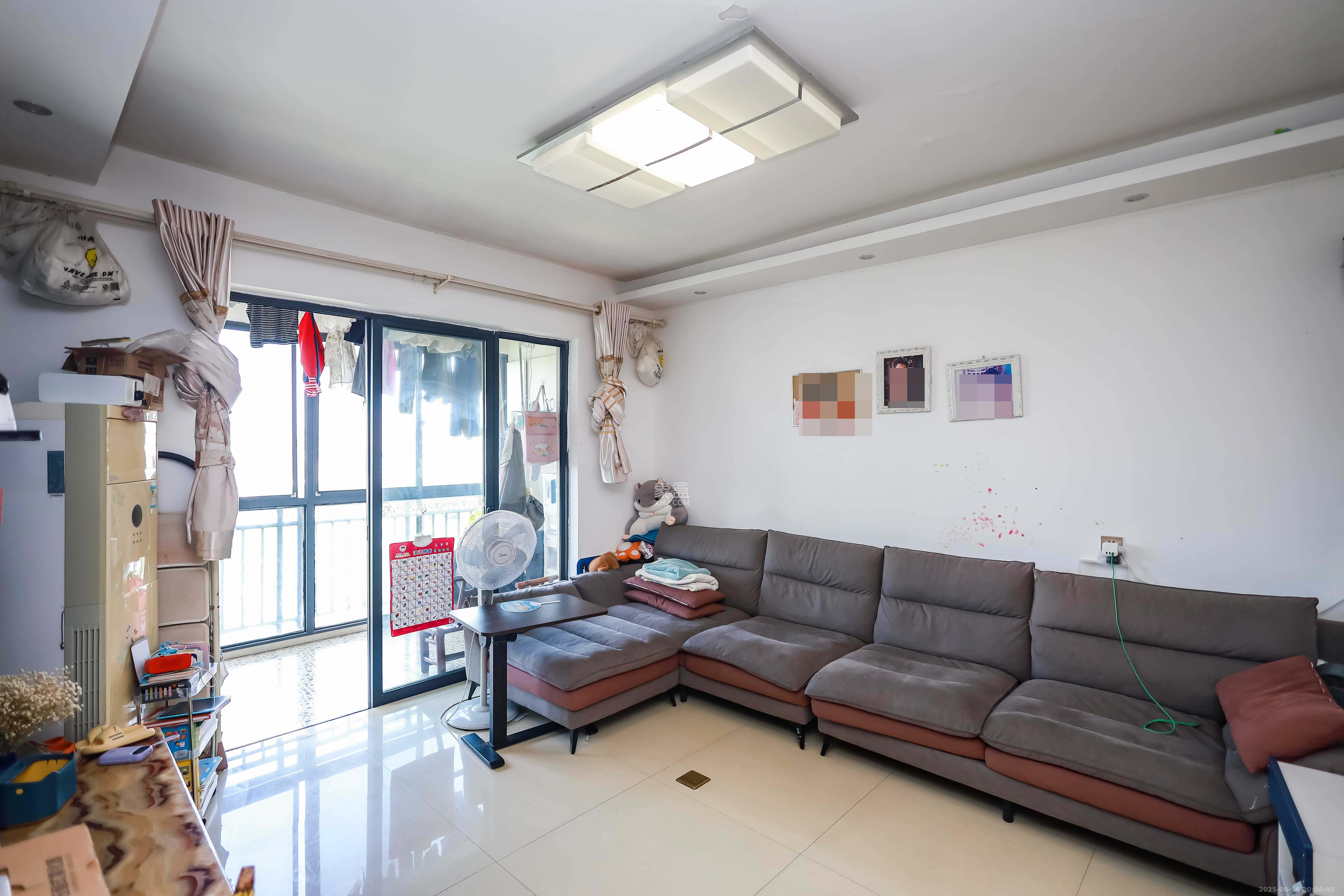 莱茵城 3室2厅1卫 72.0万 莱茵城 3室2厅1卫 72.0万客厅