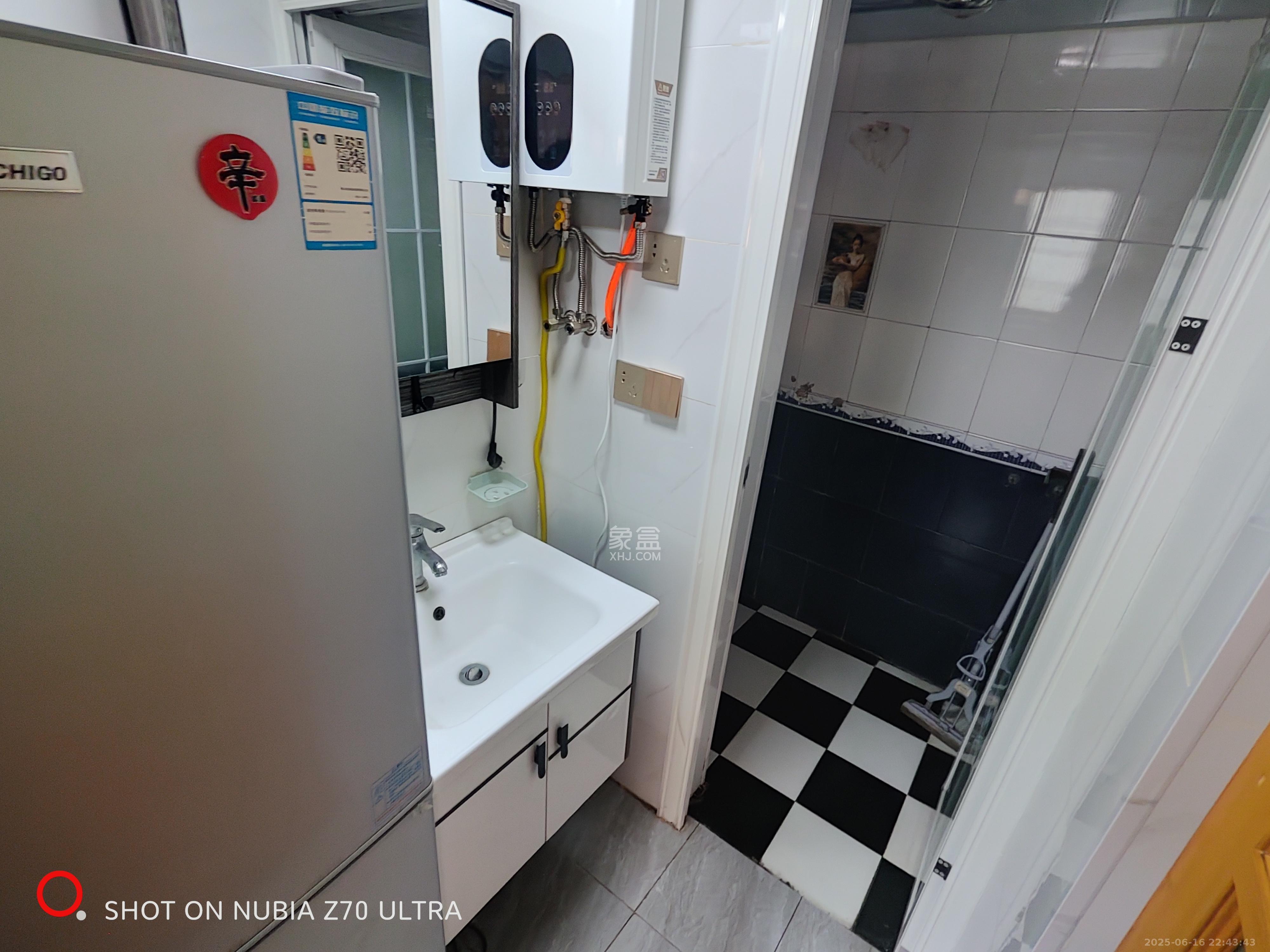 工商所宿舍（上碧湘街30号）  2室1厅1卫   2300.00元/月室内图