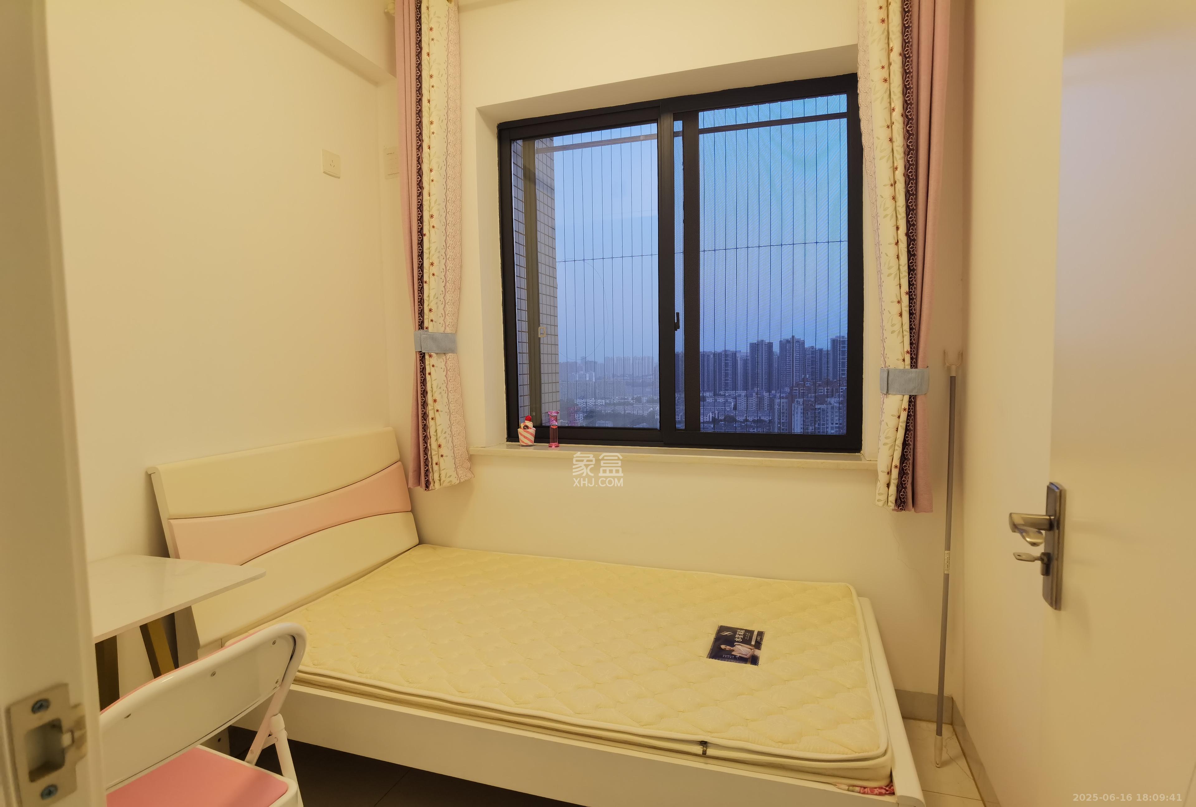 叠彩兰亭  2室1厅1卫   2200.00元/月室内图