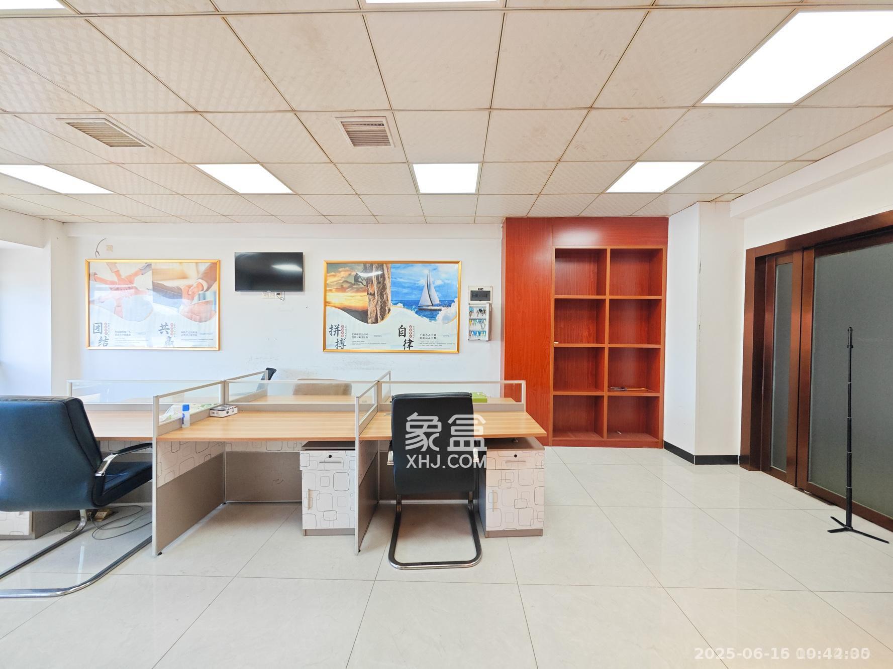 潇湘名城(新里程潇湘名城)  1室0厅1卫    4000.0元/月 潇湘名城(新里程潇湘名城)  1室0厅1卫    4000.0元/月室内图