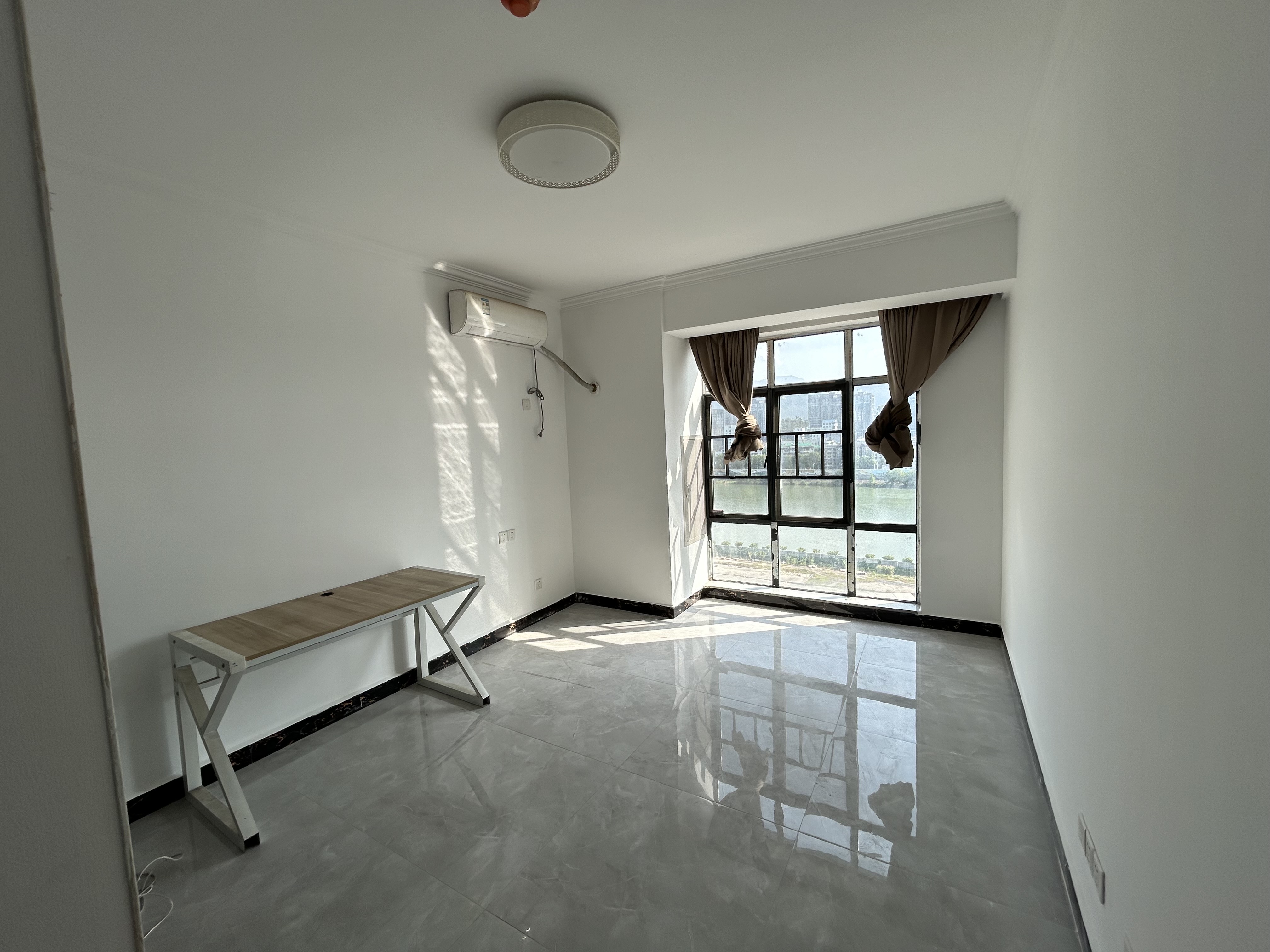 南门口安置小区一期 3室2厅2卫 2000.0元/月 南门口安置小区一期 3室2厅2卫 2000.0元/月室内图