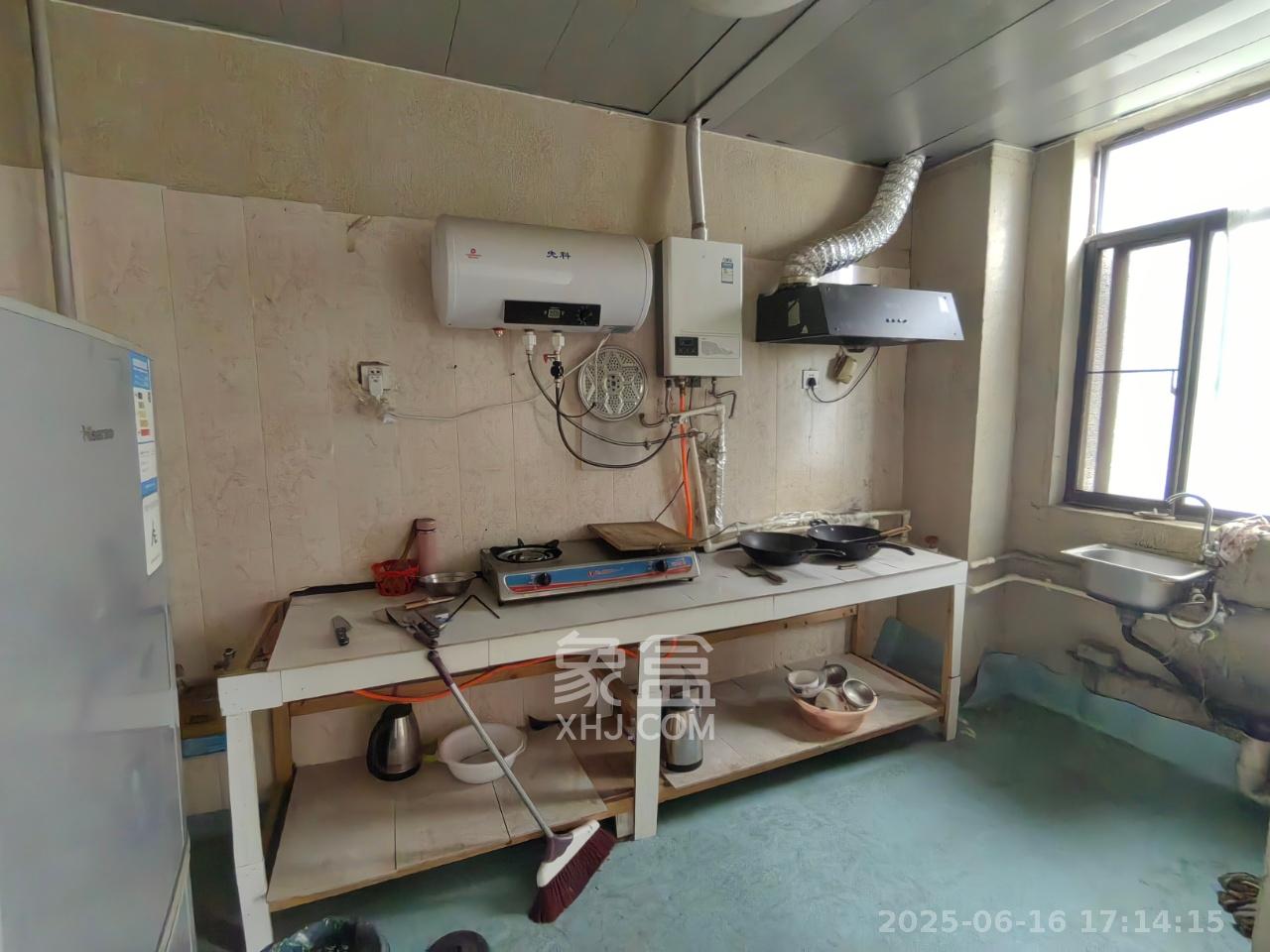 颐和佳园  3室2厅2卫   1500.00元/月室内图