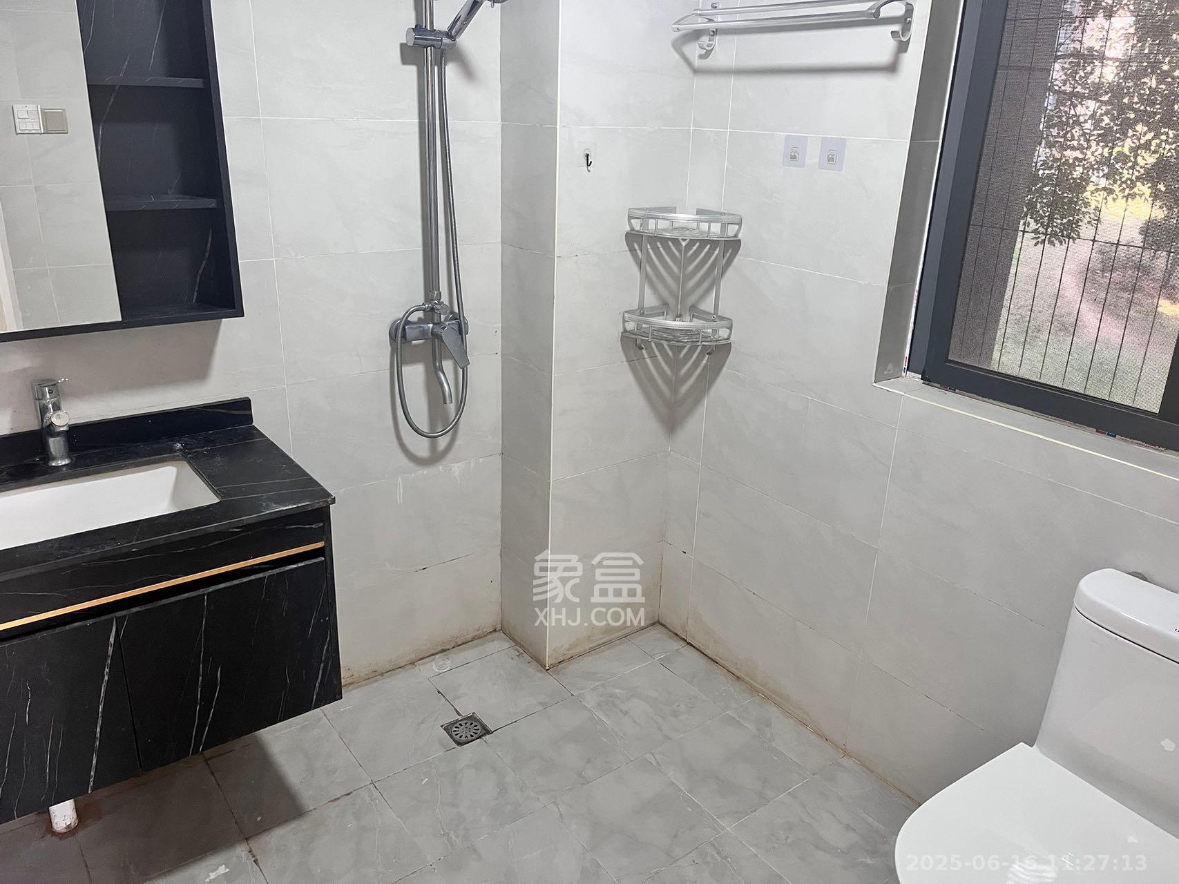 碧桂园南城首府(东宸林海) 3室2厅2卫 2500.0元/月 碧桂园南城首府(东宸林海) 3室2厅2卫 2500.0元/月室内图