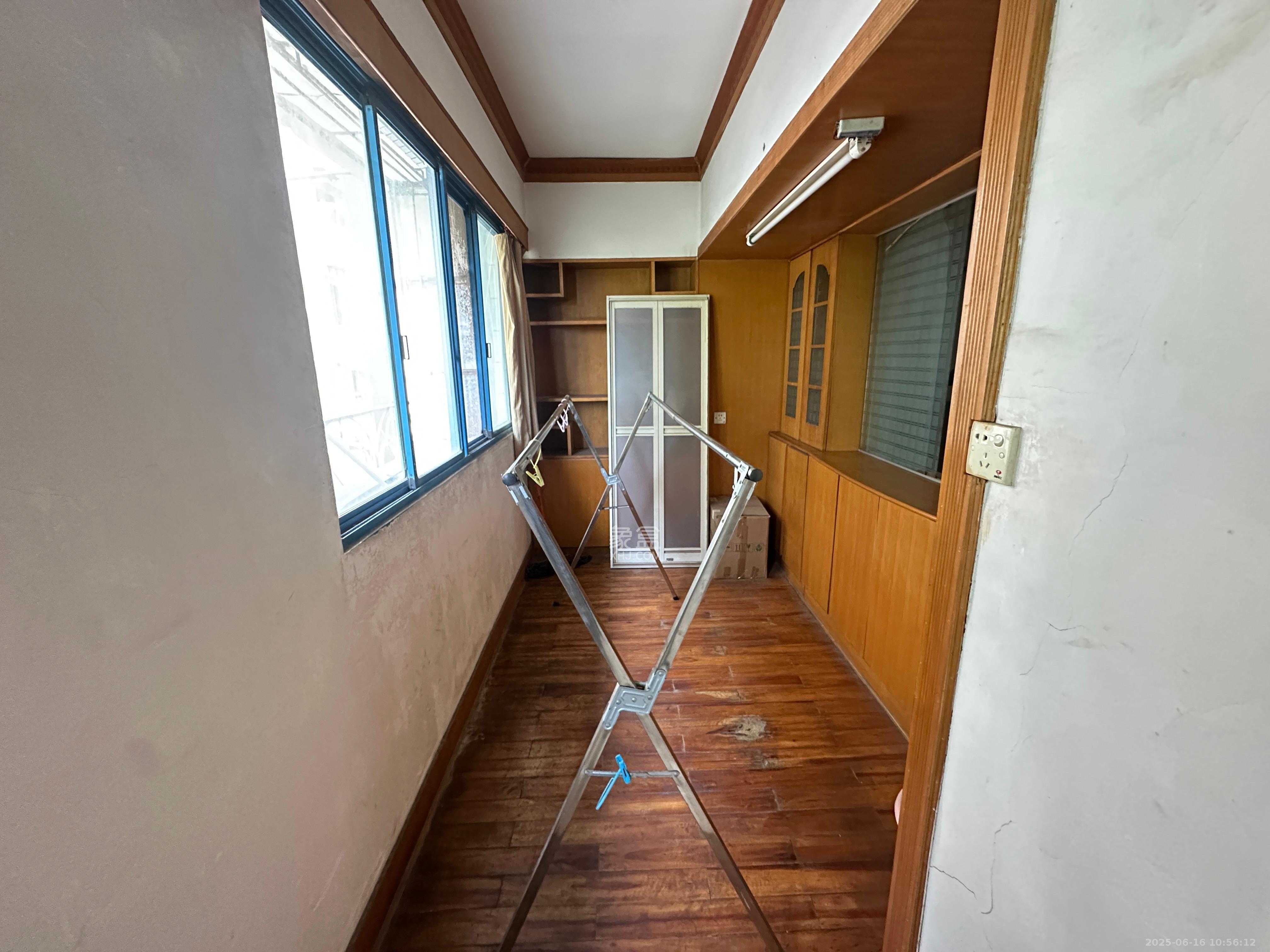 白沙啤酒公寓  2室2厅1卫    1400.0元/月 白沙啤酒公寓  2室2厅1卫    1400.0元/月室内图