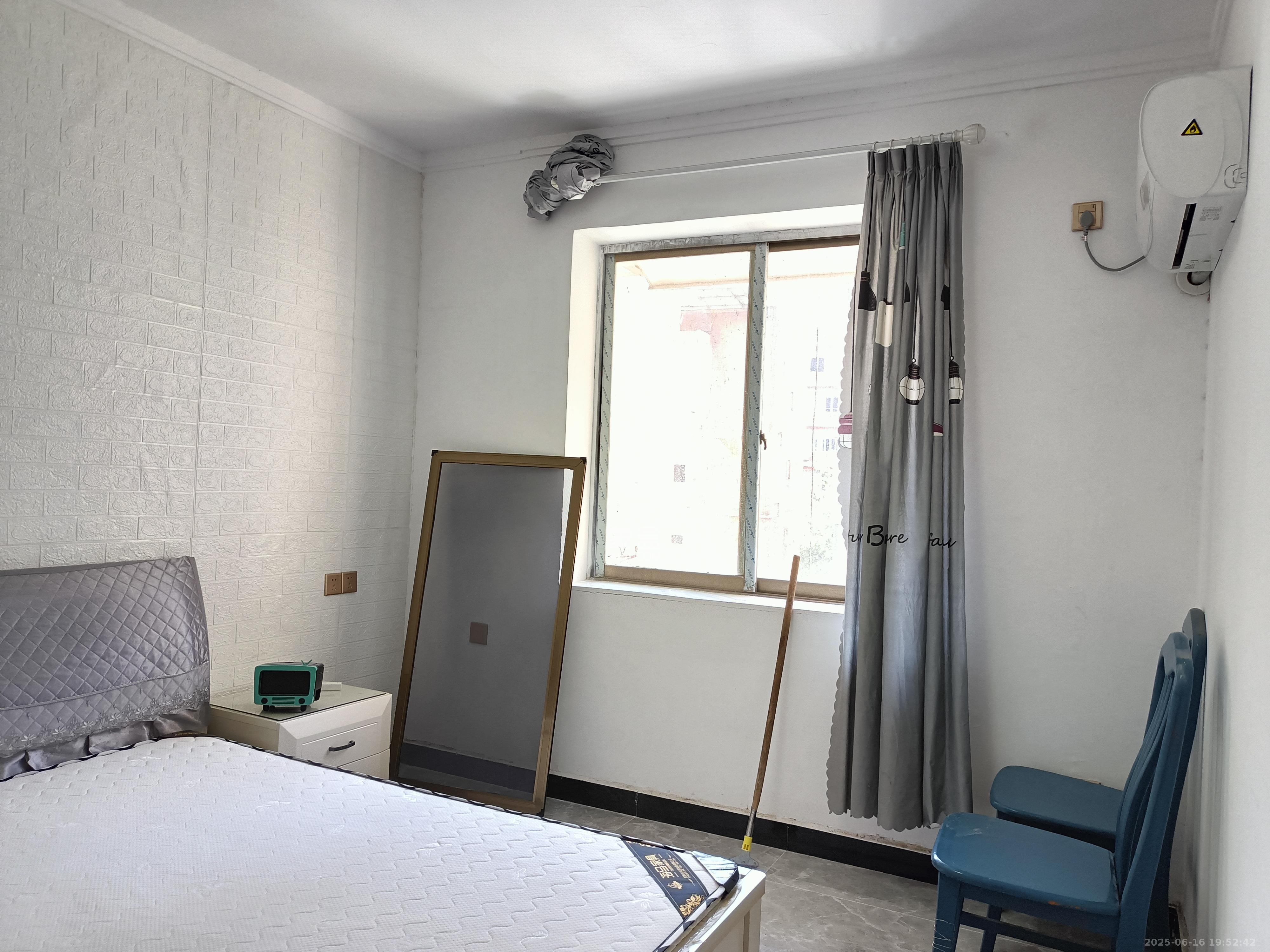 化工宿舍 3室1厅1卫 3000.0元/月 化工宿舍 3室1厅1卫 3000.0元/月室内图