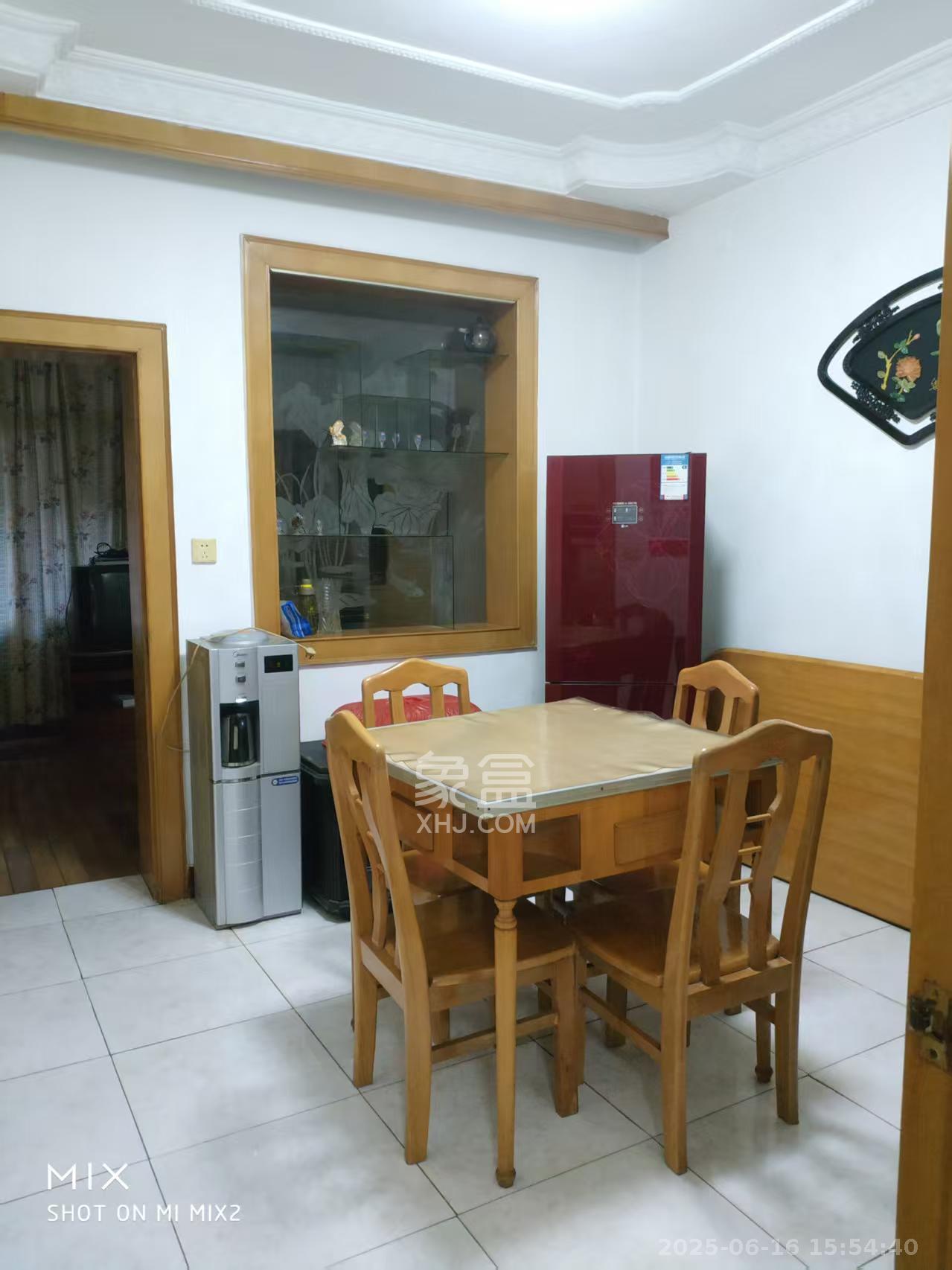 德雅村邮电器材宿舍 4室2厅1卫 1800.0元/月 德雅村邮电器材宿舍 4室2厅1卫 1800.0元/月室内图