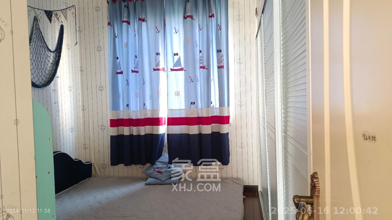 山水嘉园  4室2厅2卫    2200.0元/月室内图