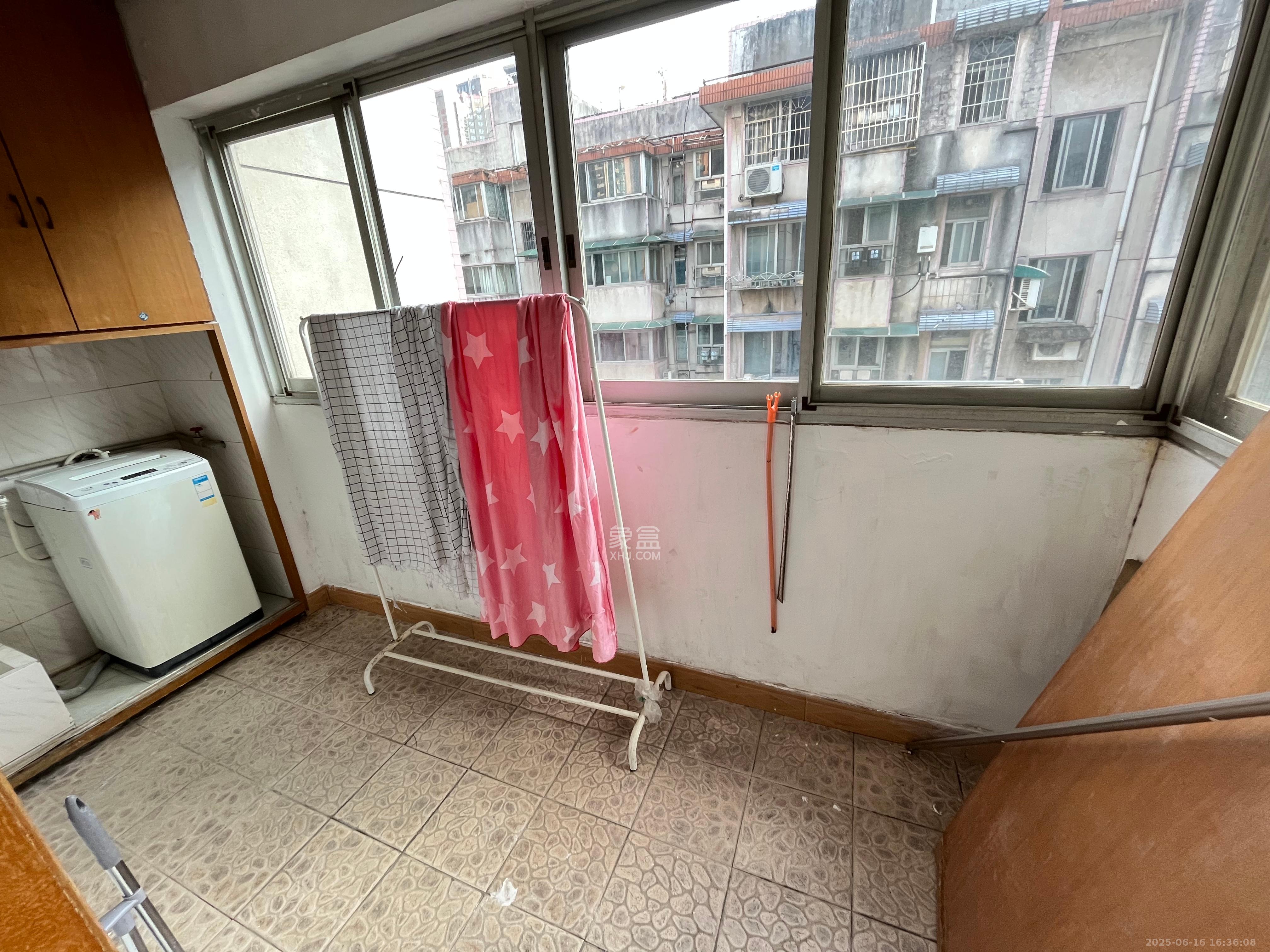 湘计花园  2室2厅1卫   1800.00元/月室内图